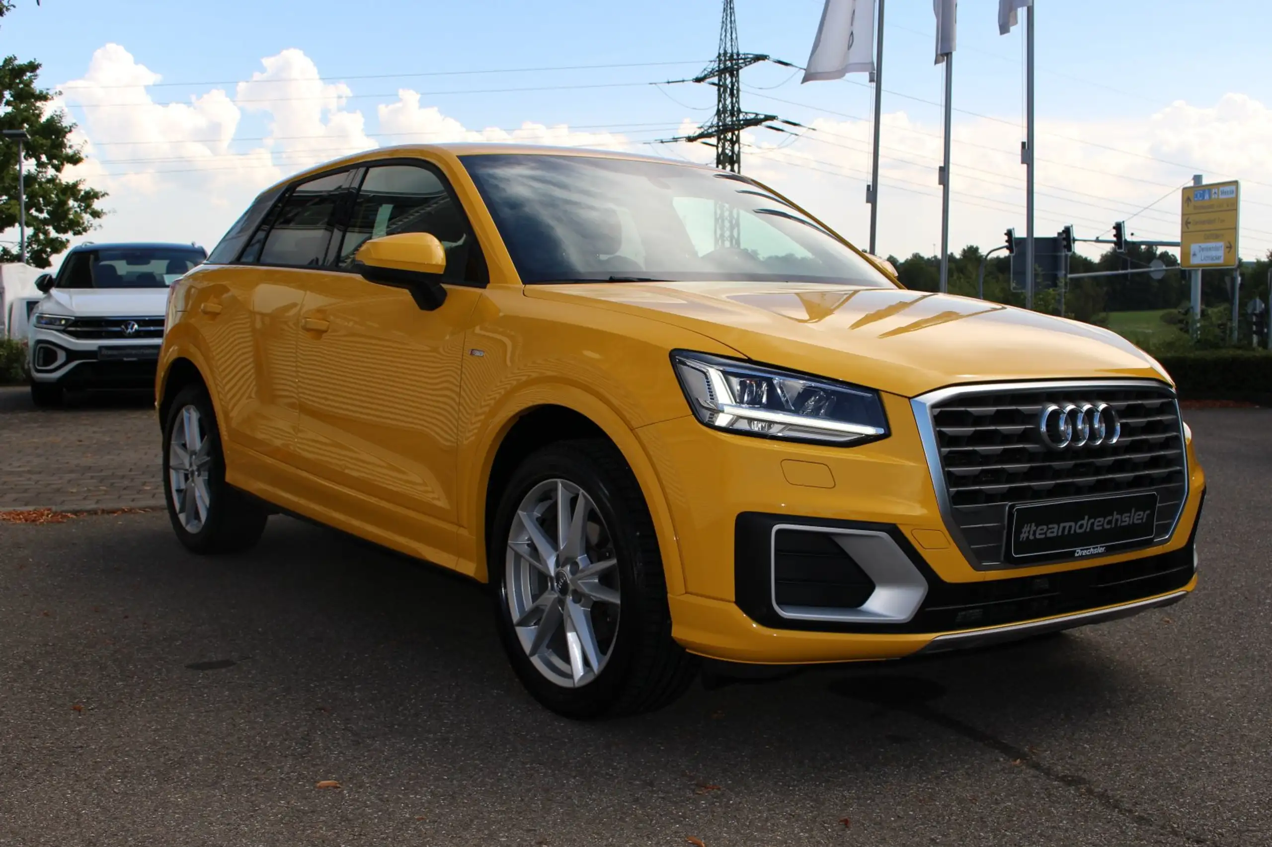 Audi - Q2