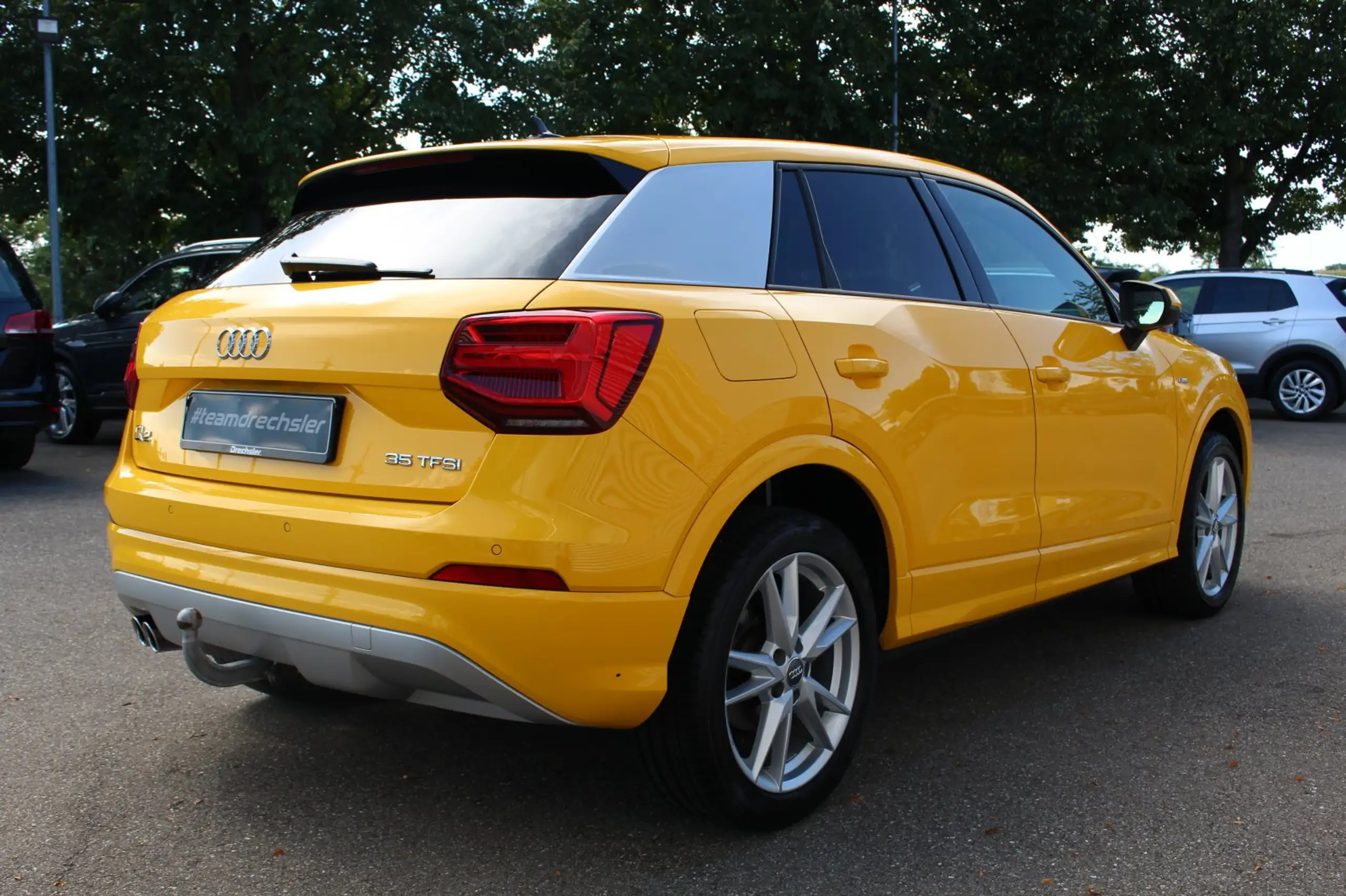 Audi - Q2