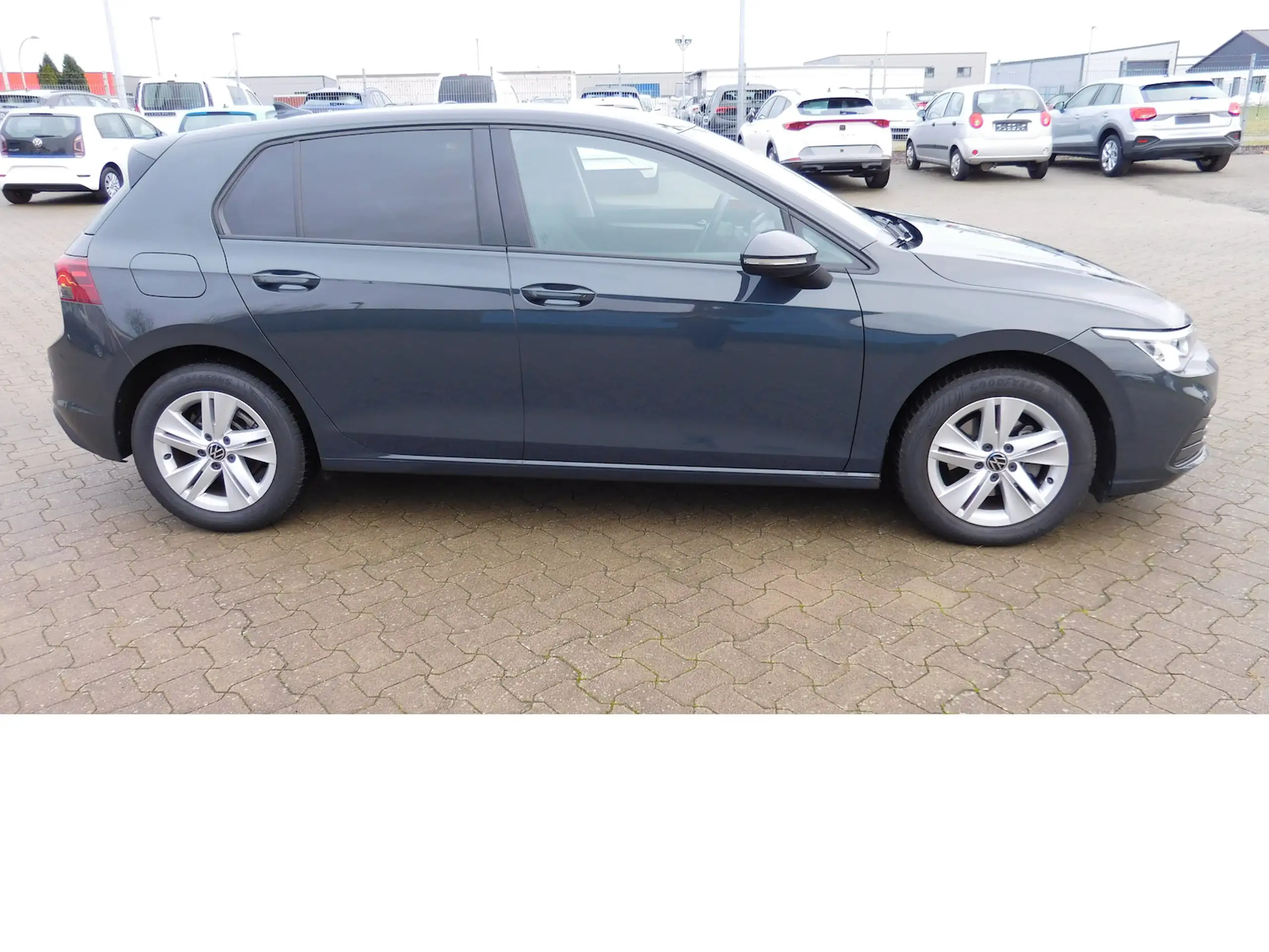 Volkswagen - Golf