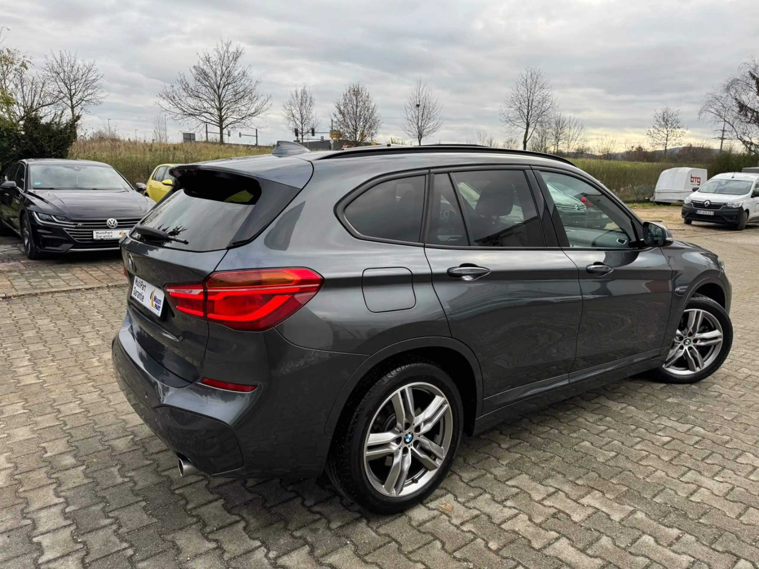 BMW - X1