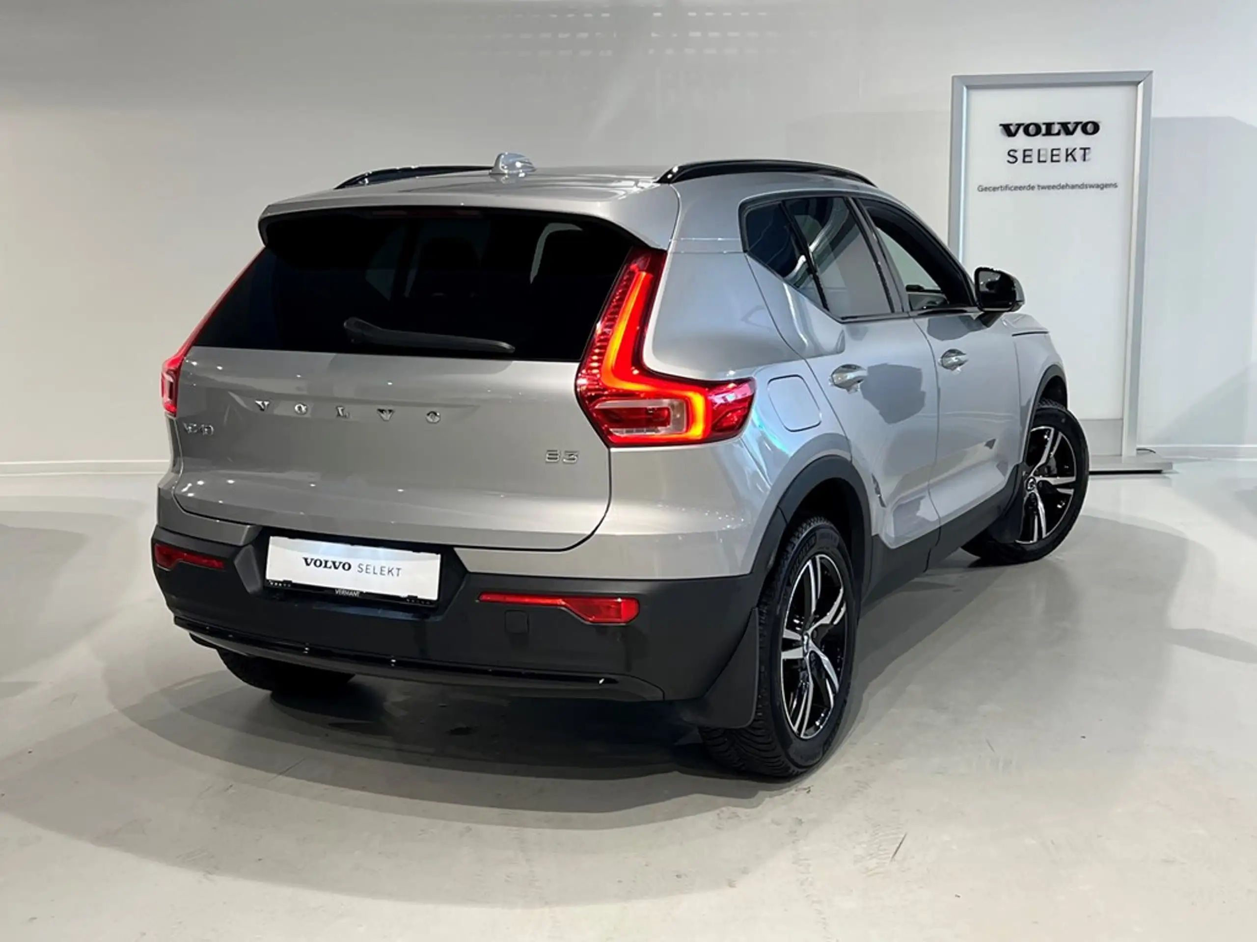 Volvo - XC40