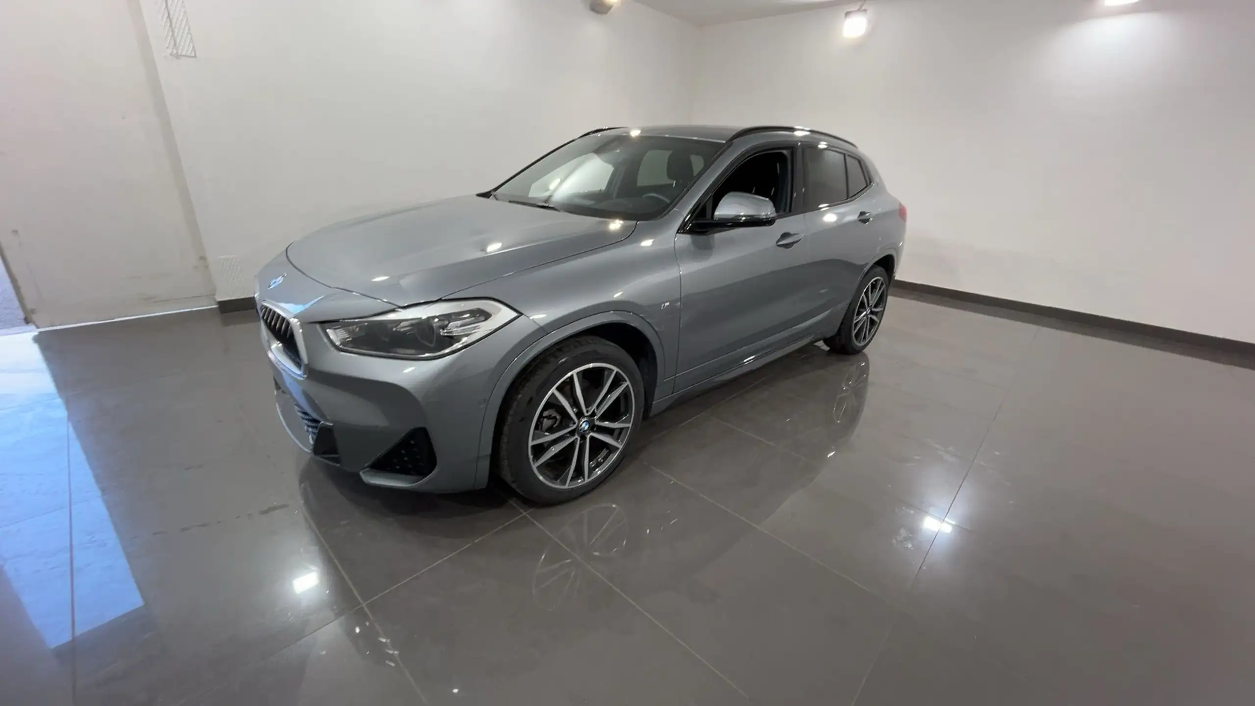 BMW - X2