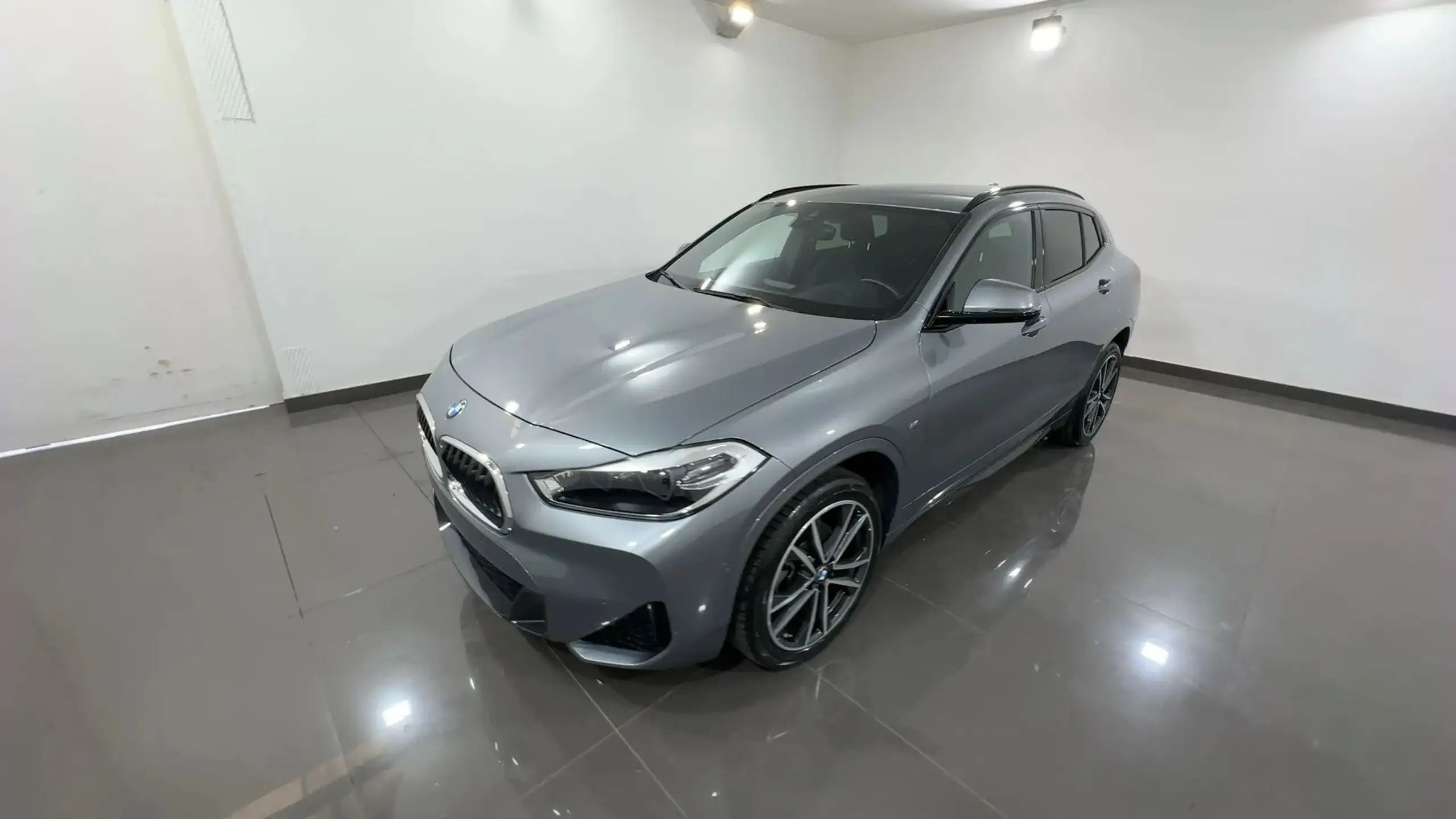 BMW - X2