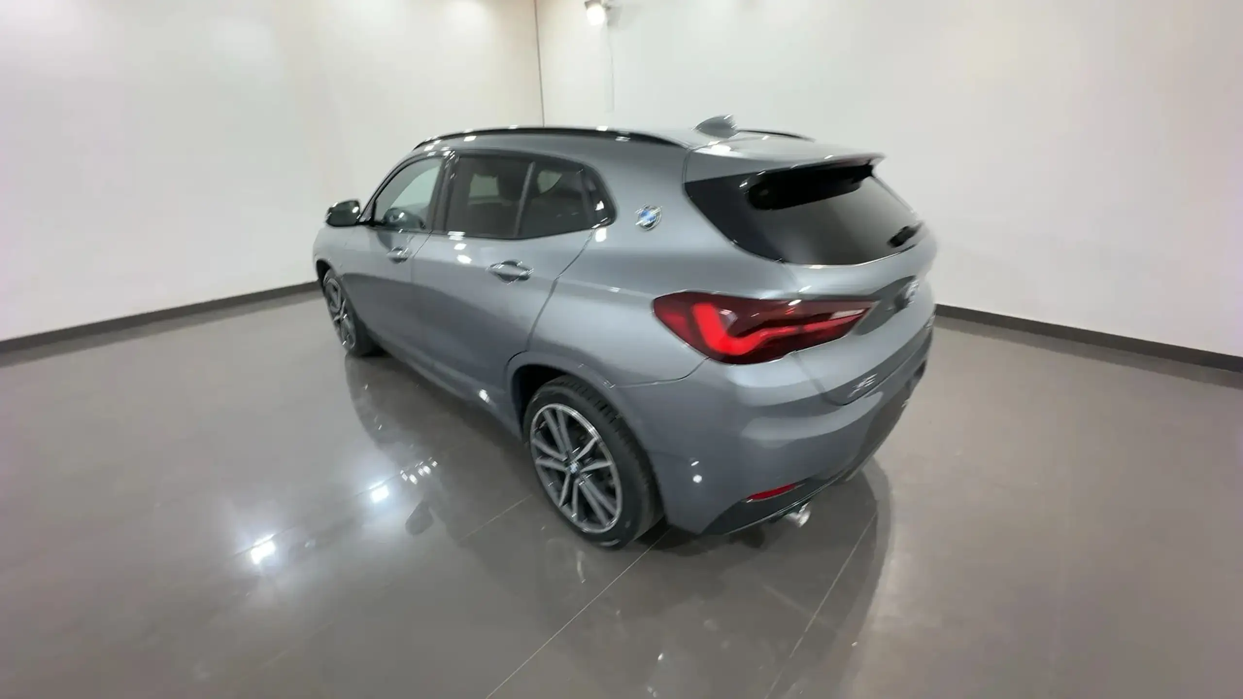 BMW - X2