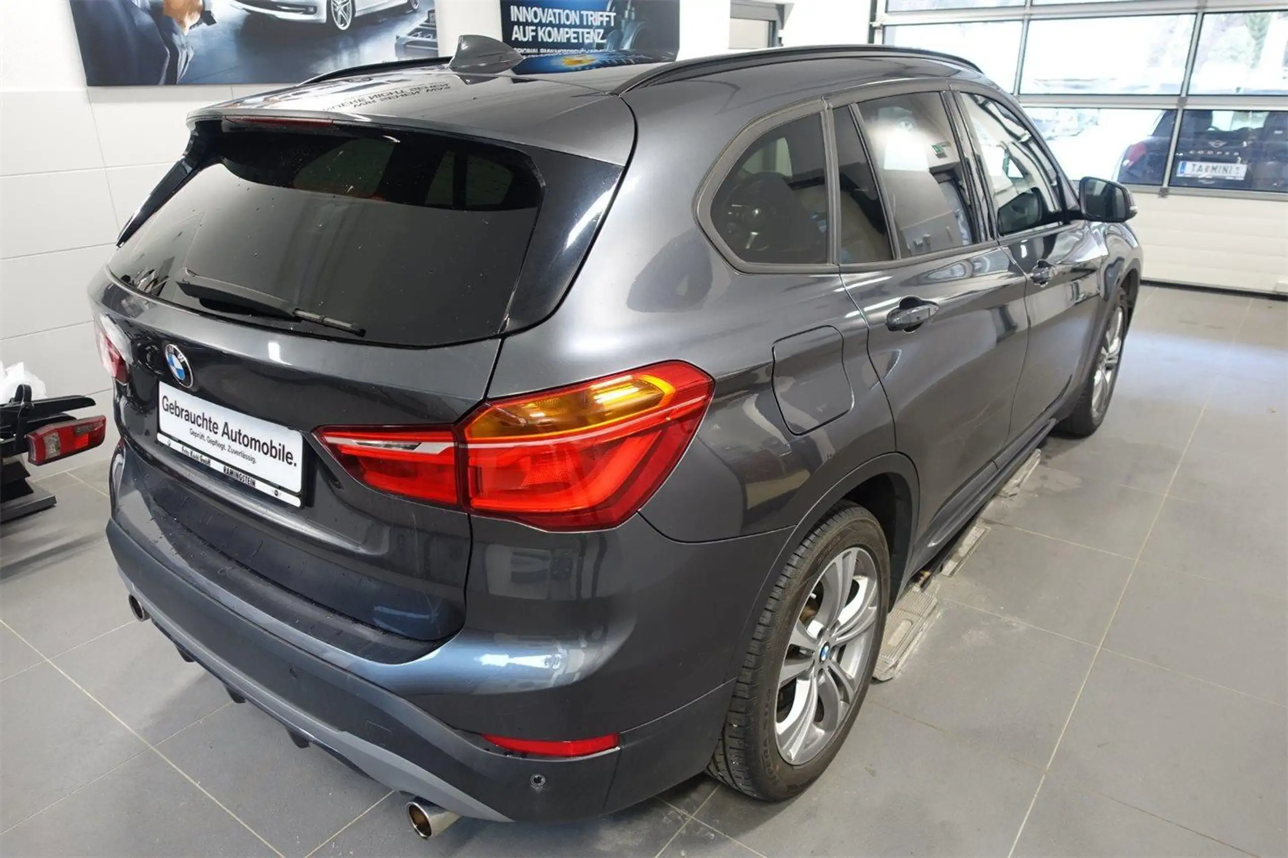 BMW - X1