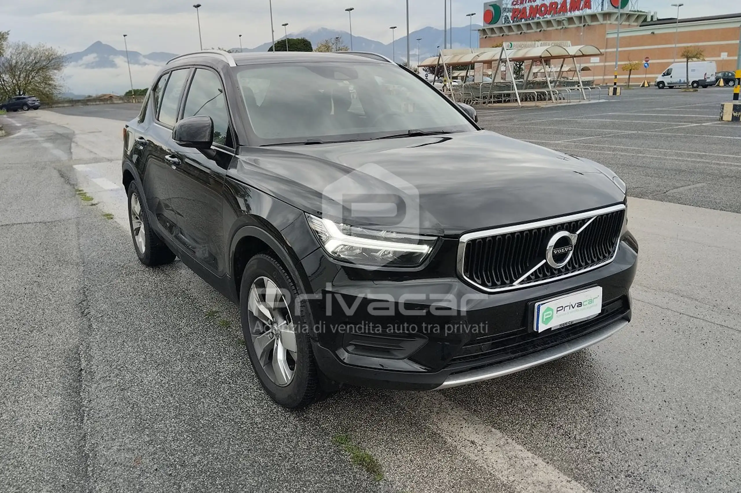 Volvo - XC40