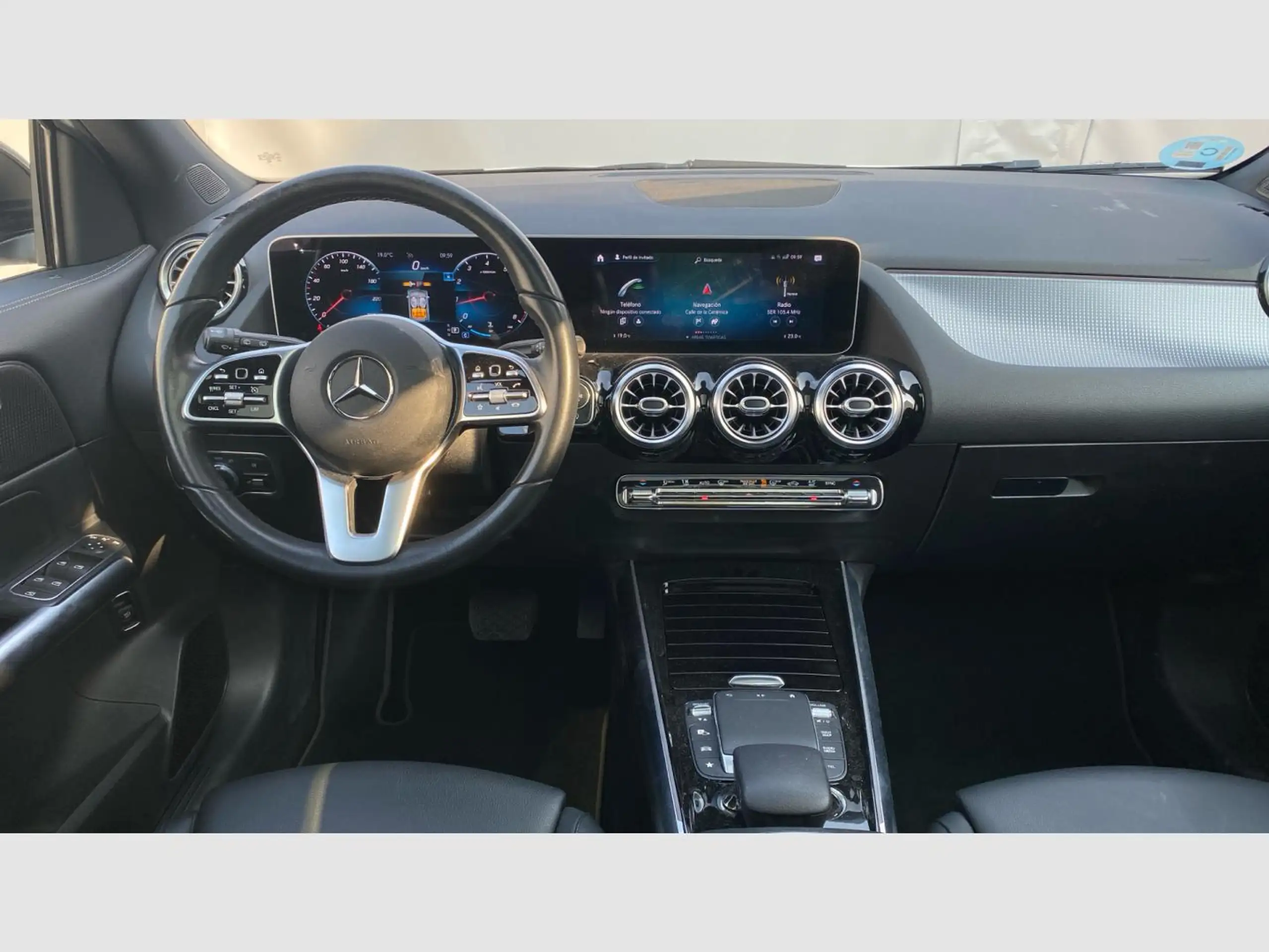 Mercedes-Benz - GLA 200