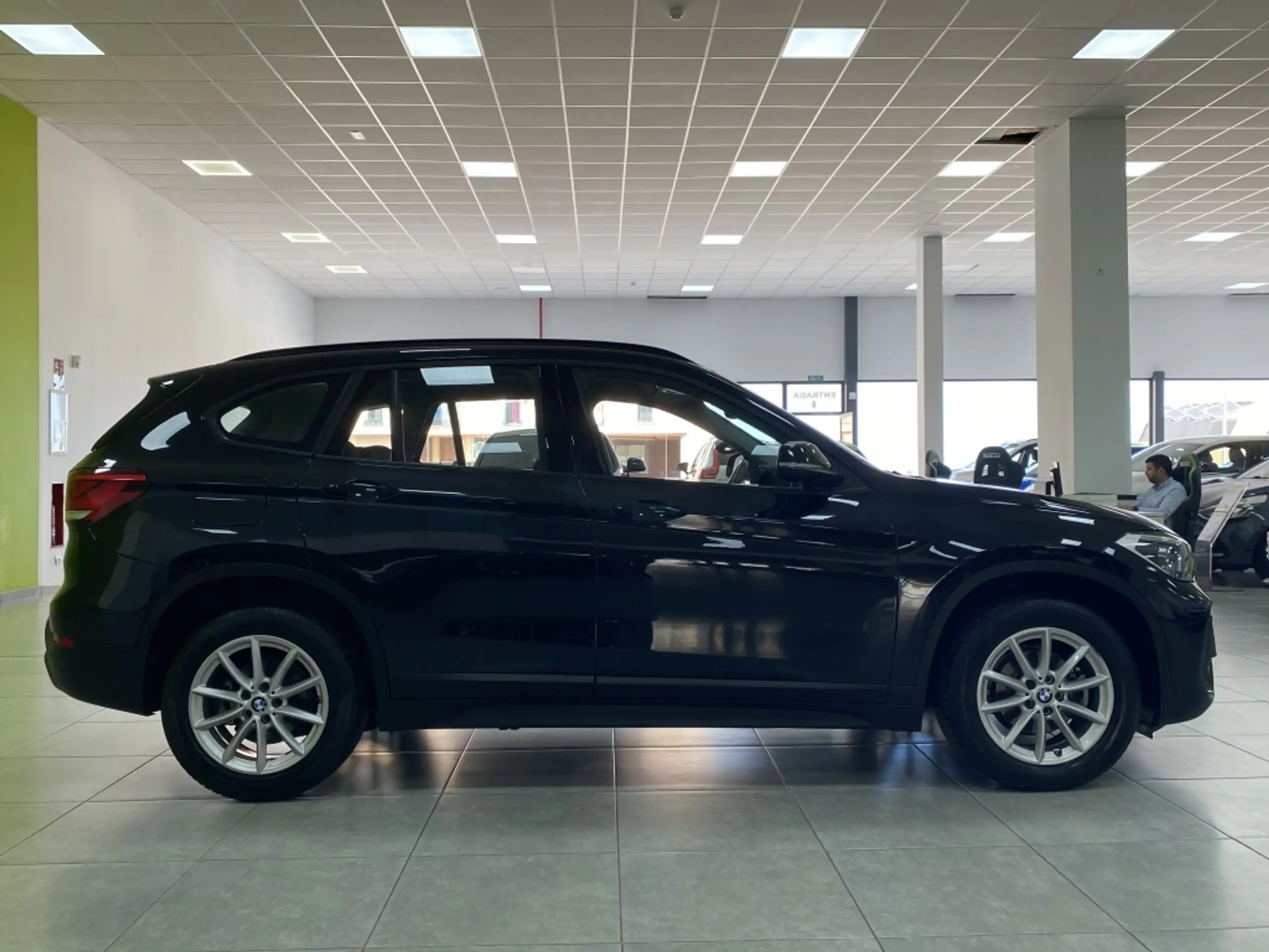 BMW - X1