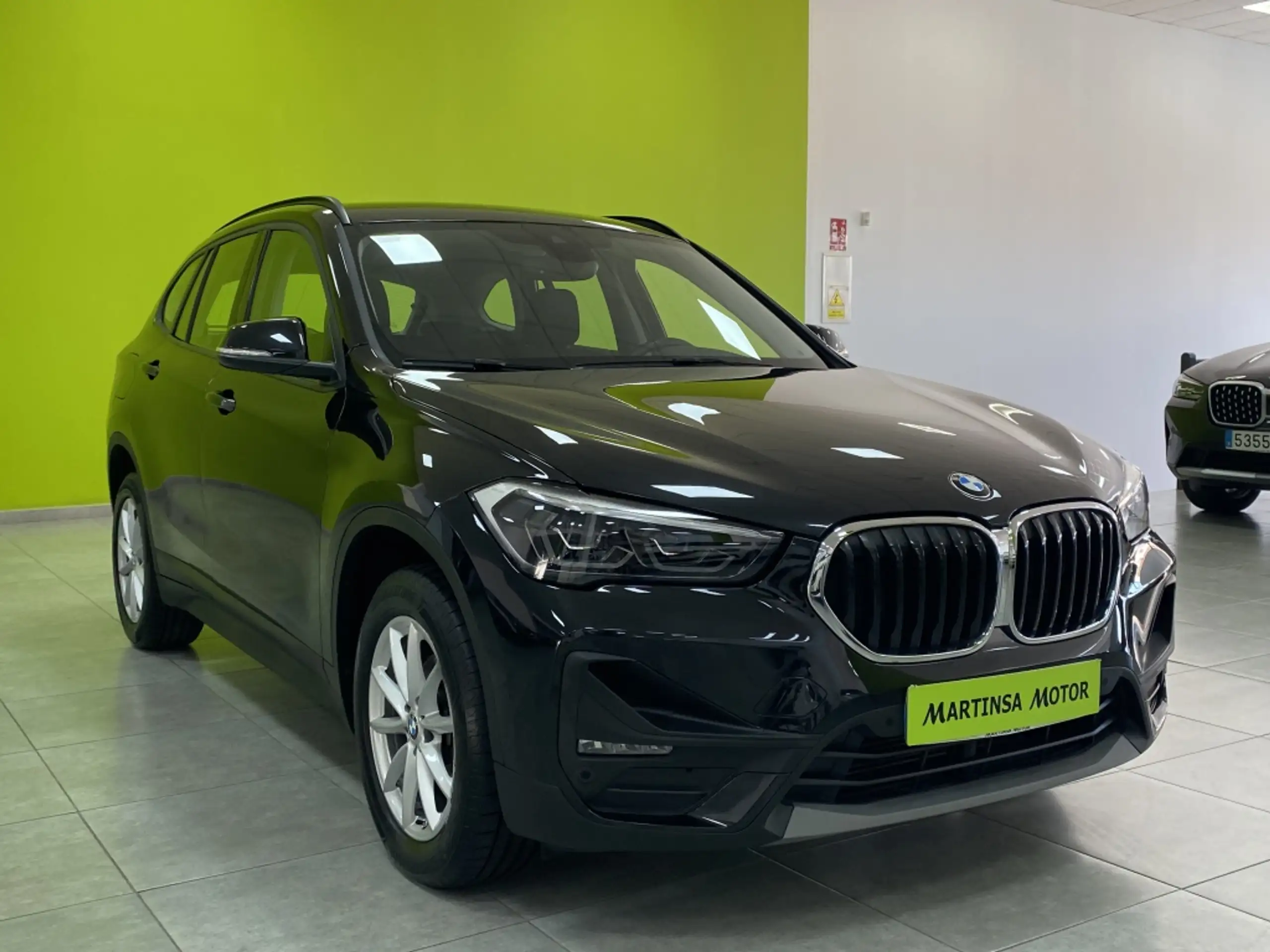 BMW - X1