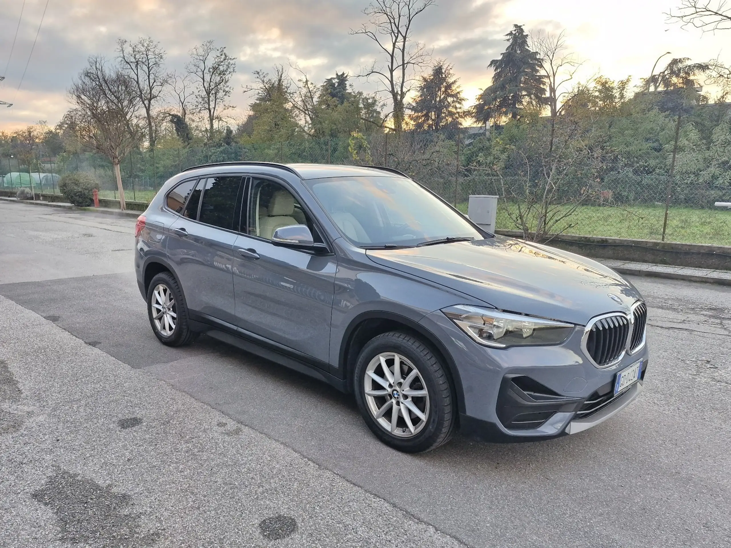 BMW - X1