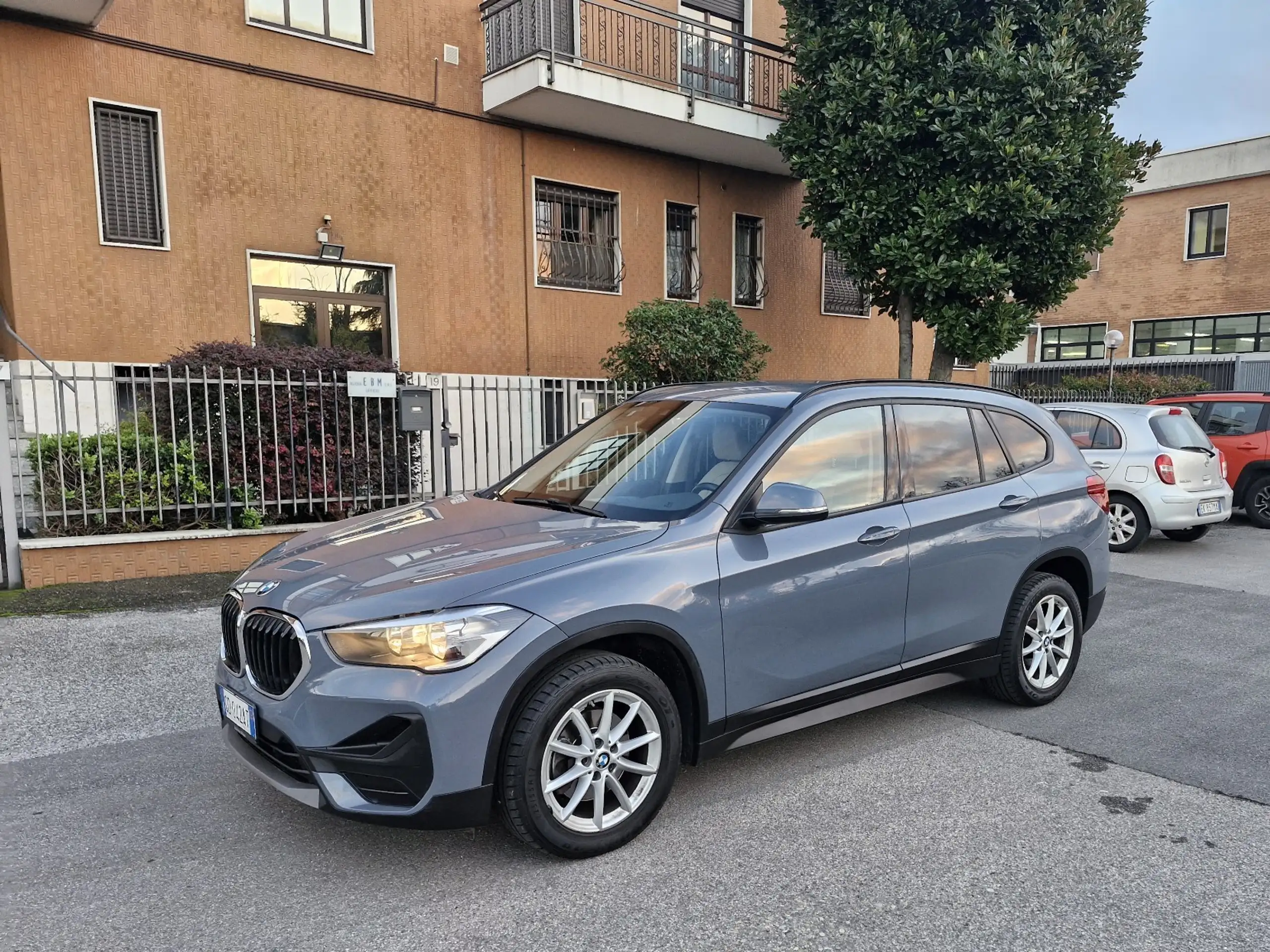 BMW - X1