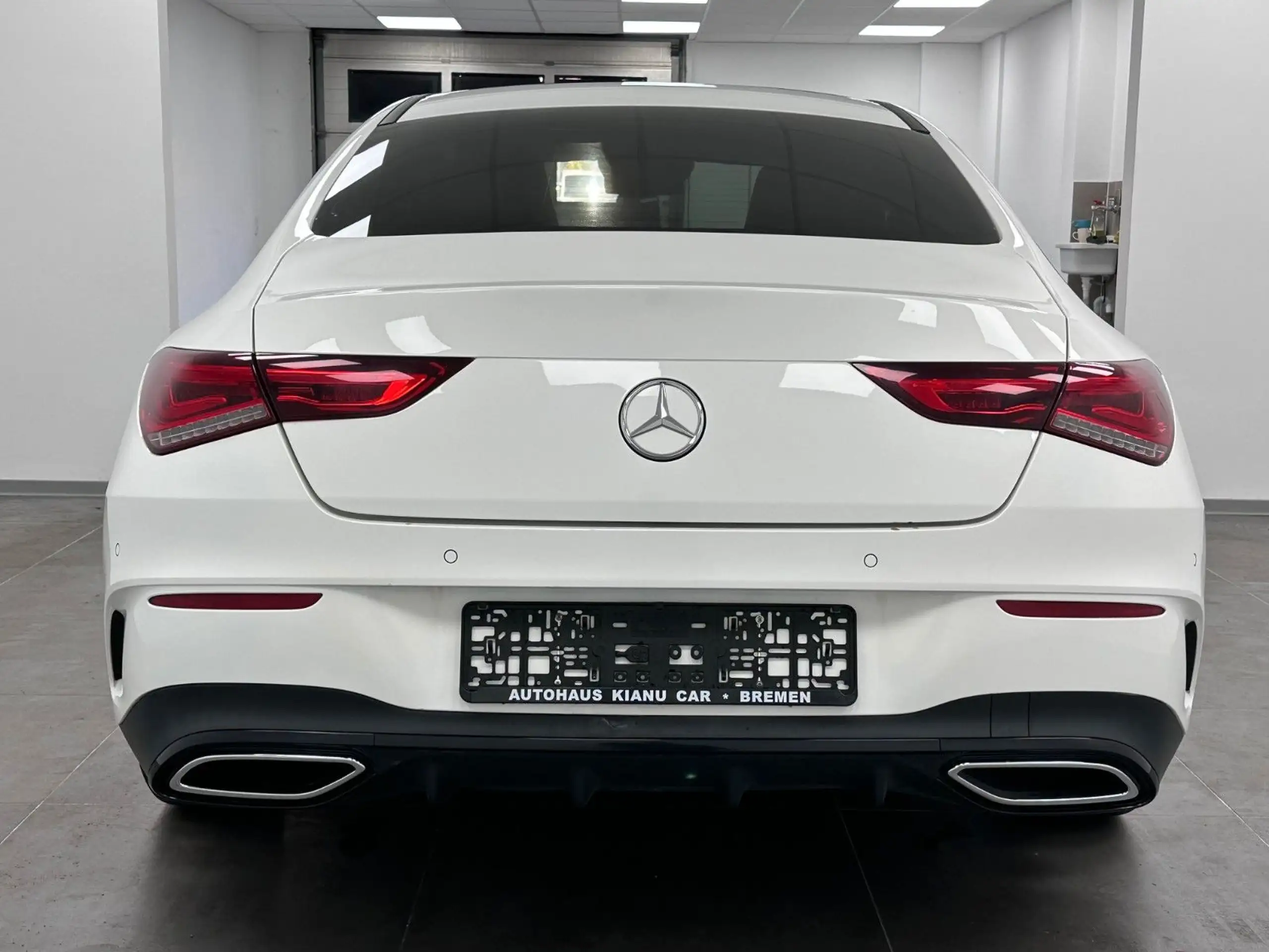 Mercedes-Benz - CLA 220