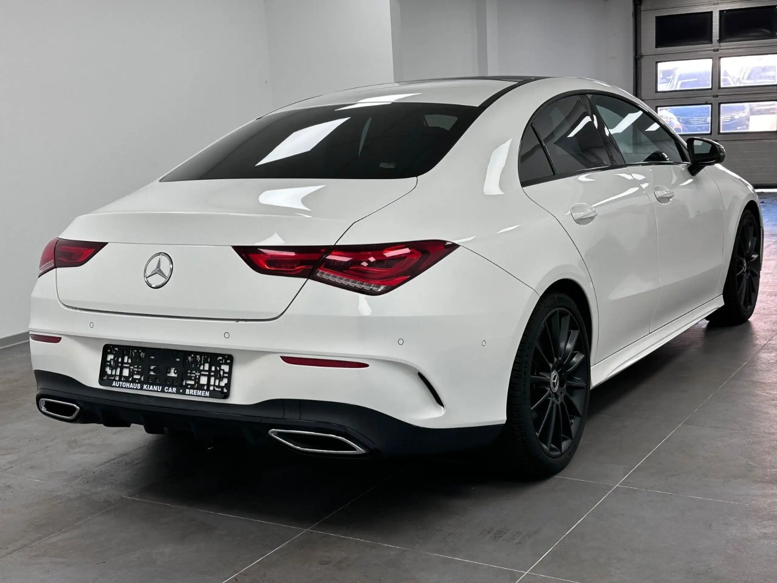 Mercedes-Benz - CLA 220