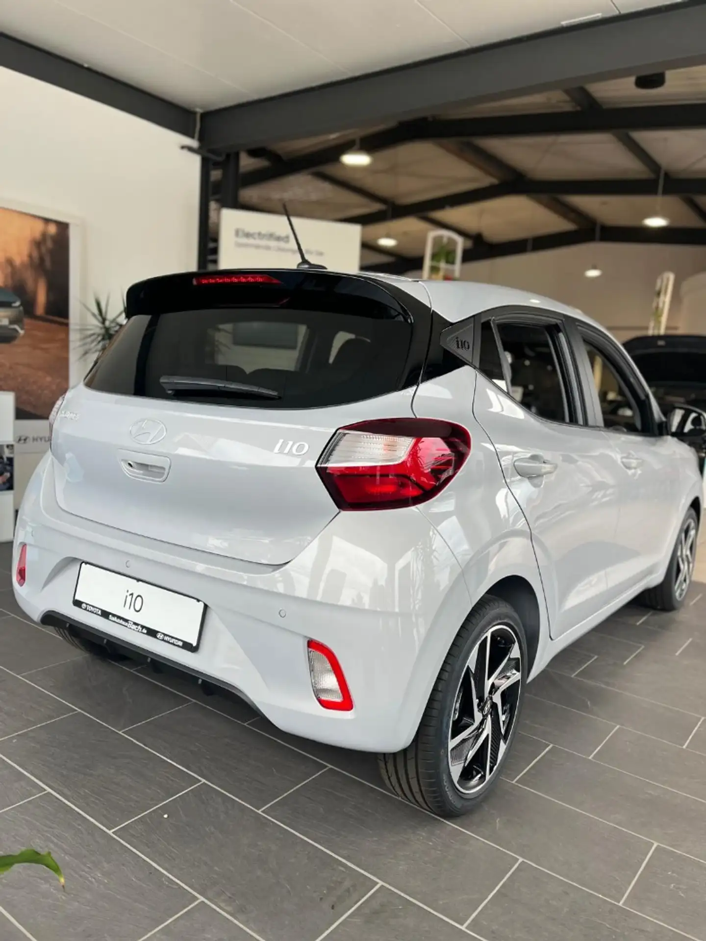 Hyundai - i10