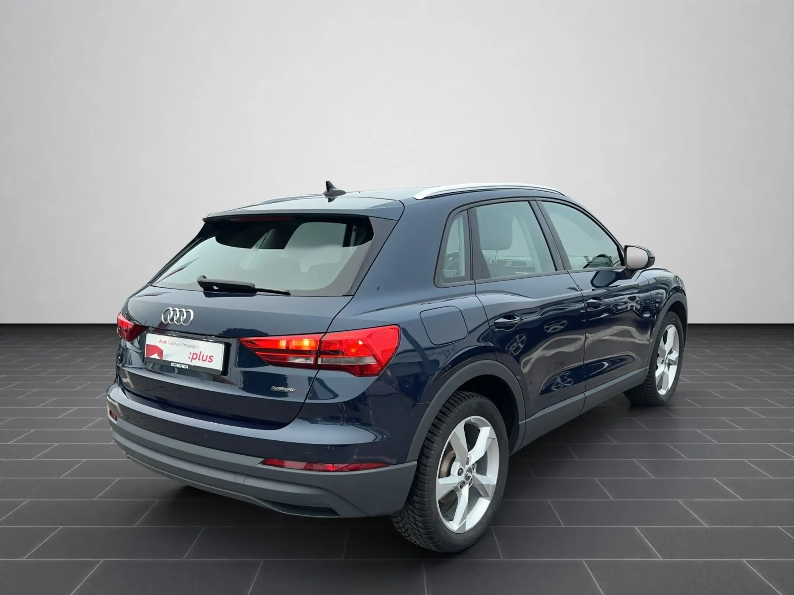 Audi - Q3