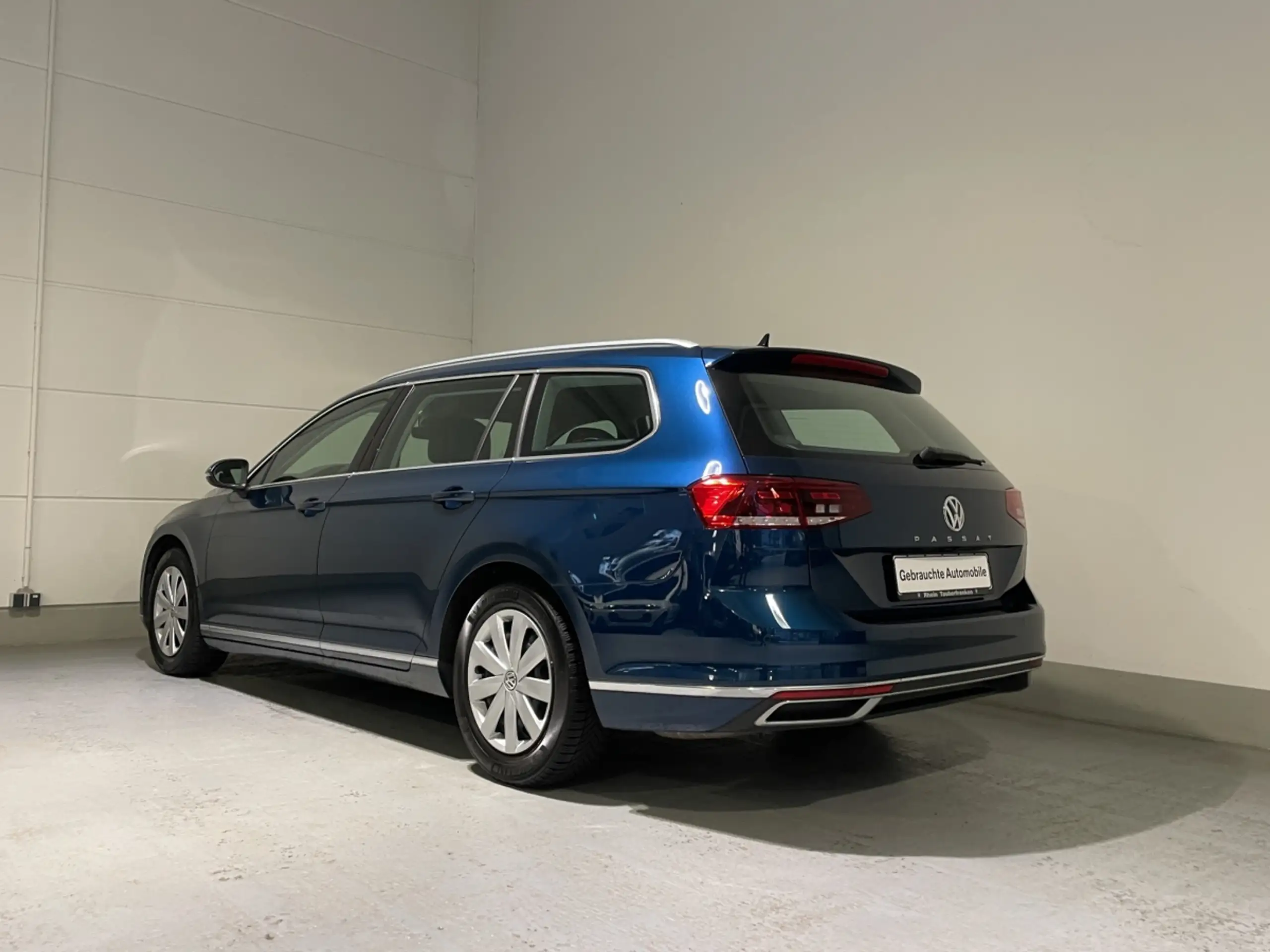 Volkswagen - Passat Variant