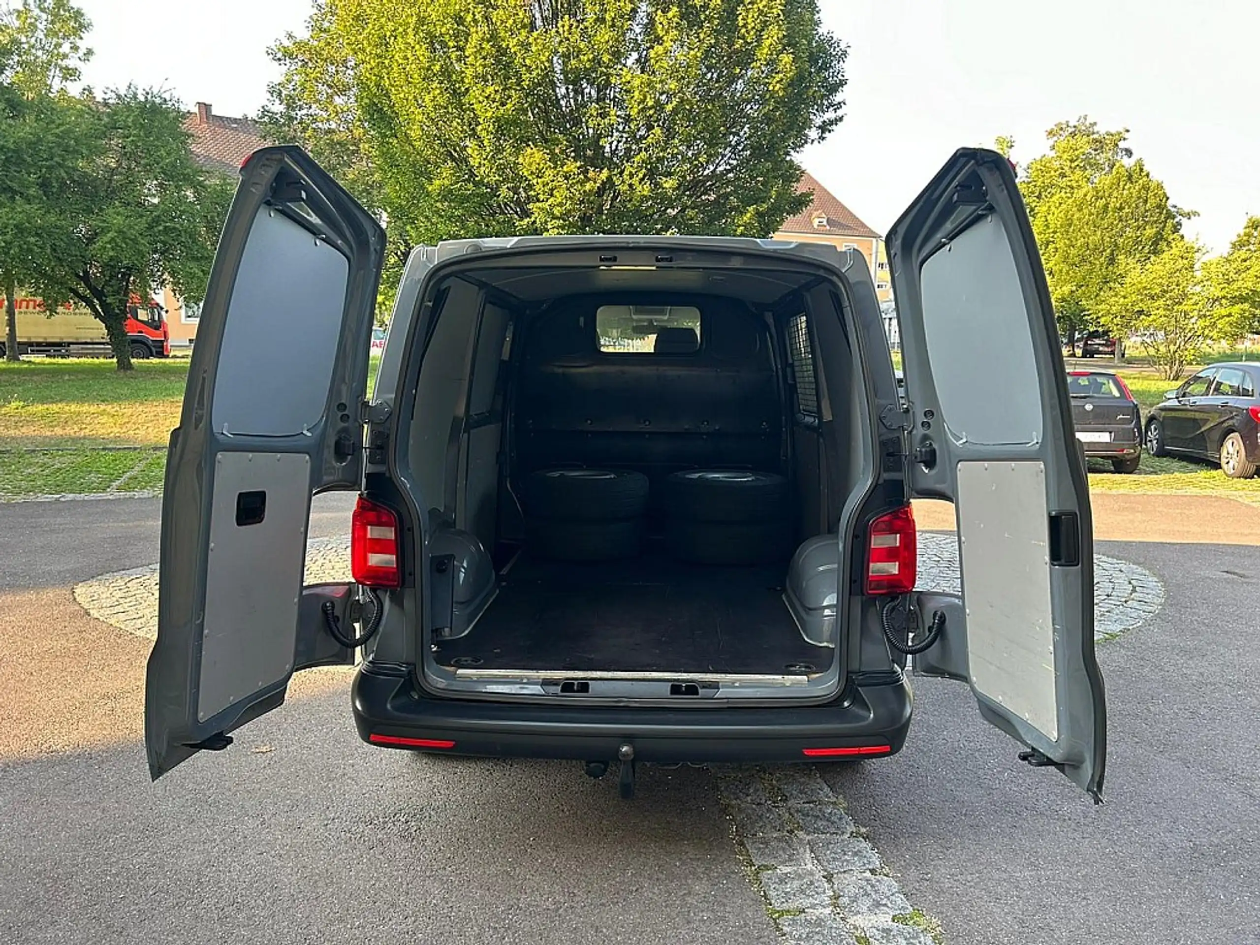 Volkswagen - T6 Transporter