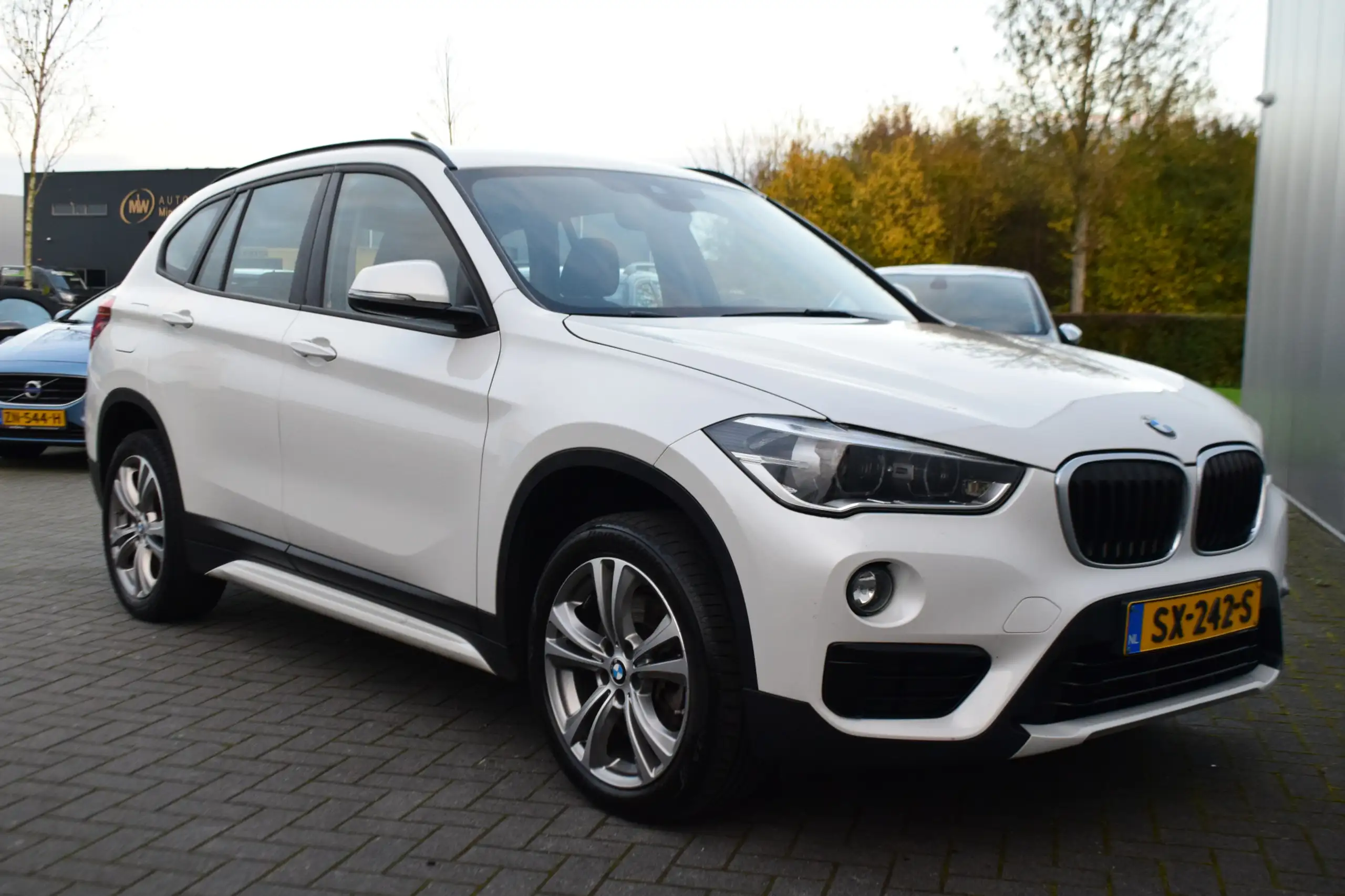 BMW - X1