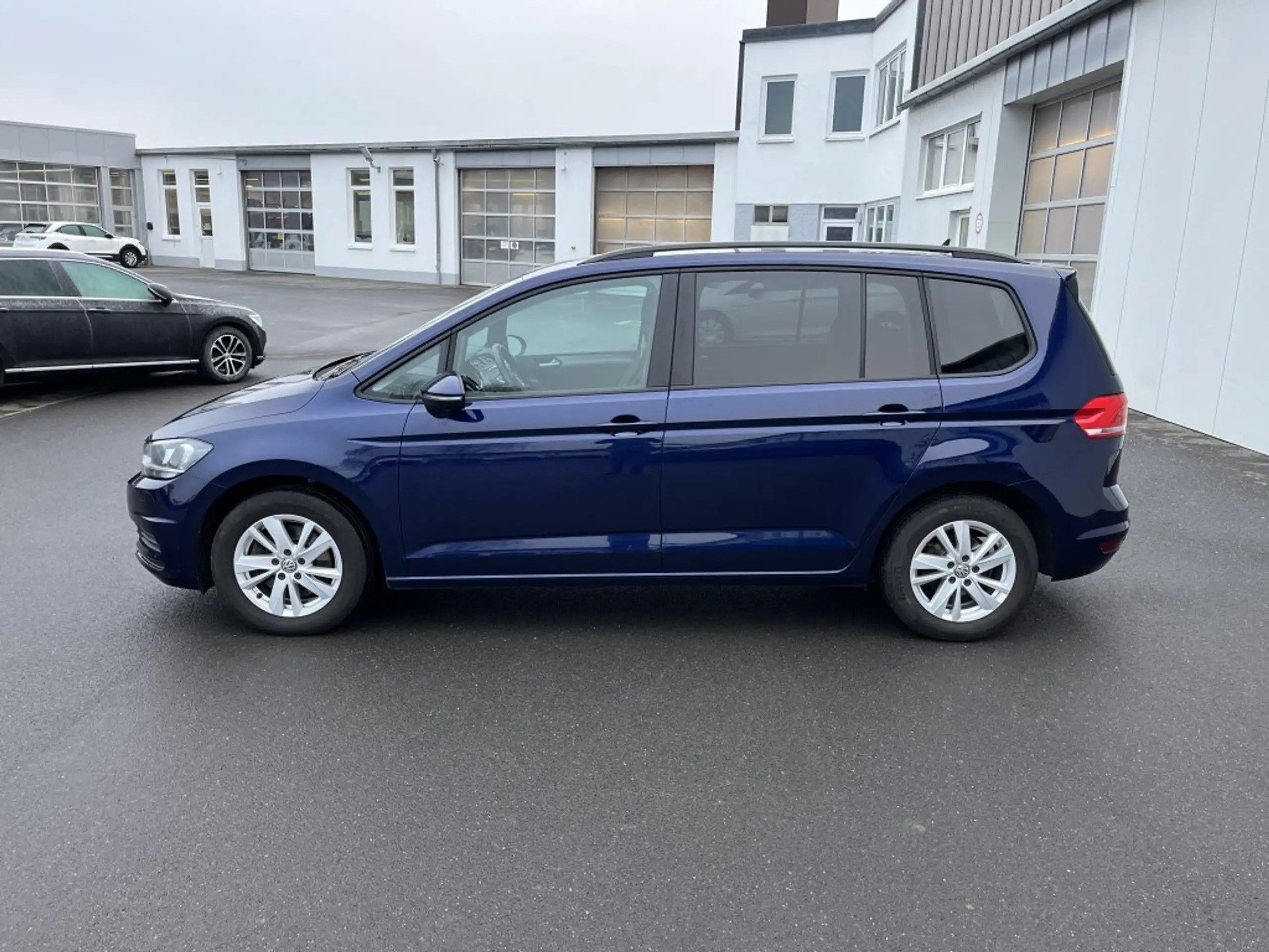 Volkswagen - Touran