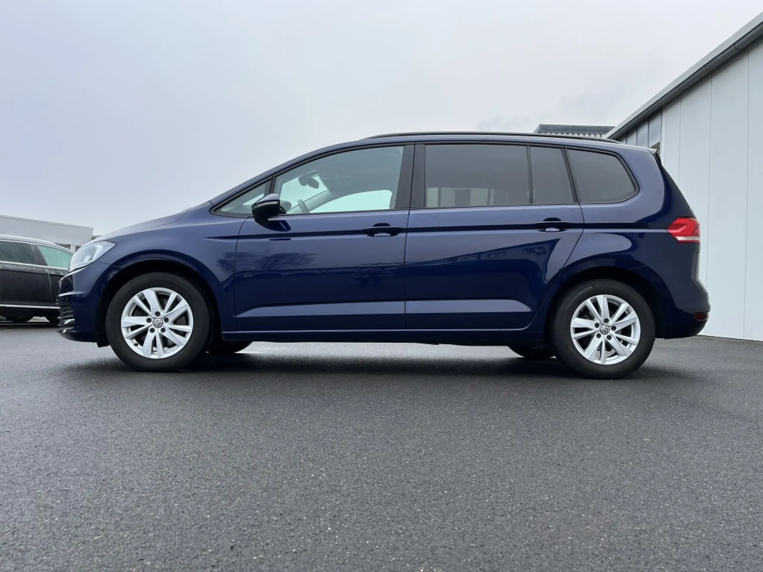 Volkswagen - Touran