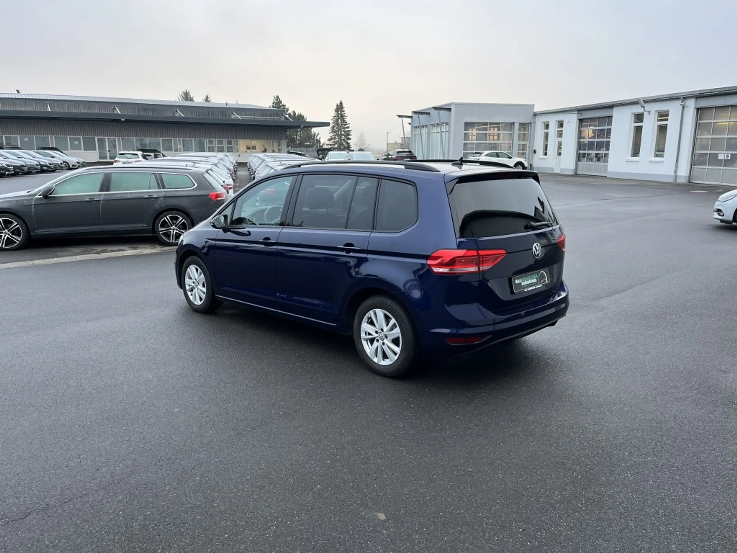 Volkswagen - Touran