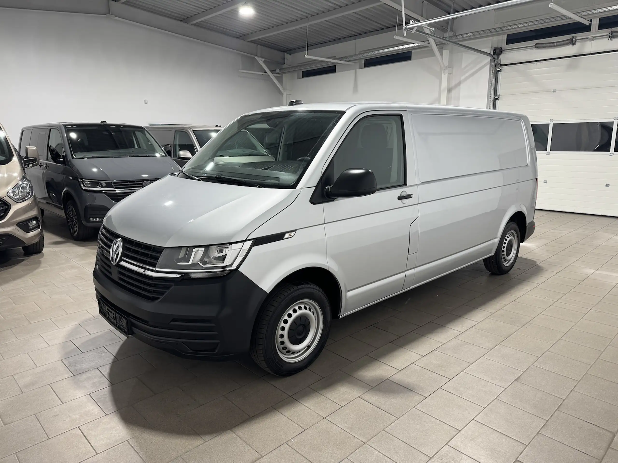 Volkswagen - T6.1 Transporter