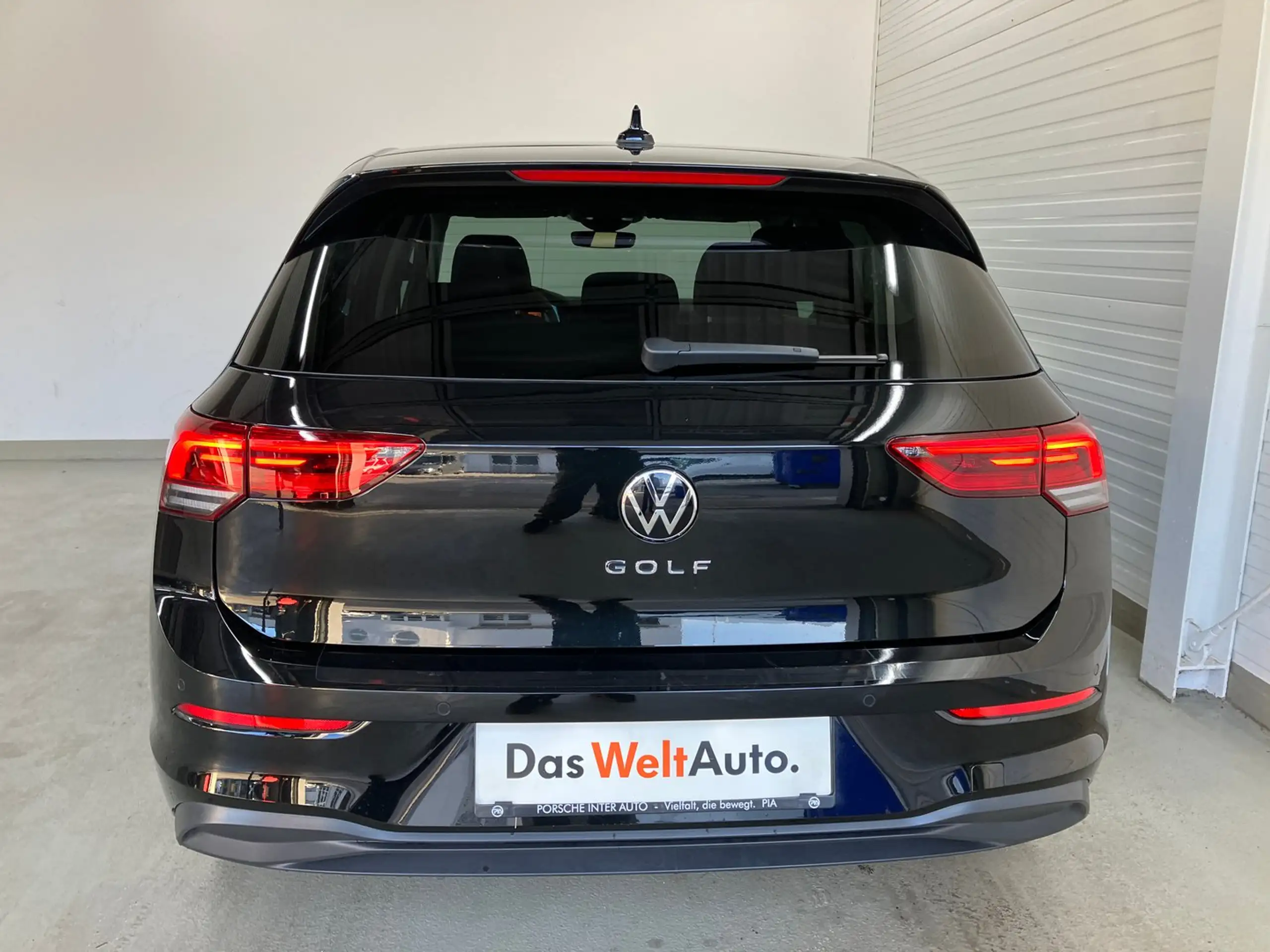 Volkswagen - Golf