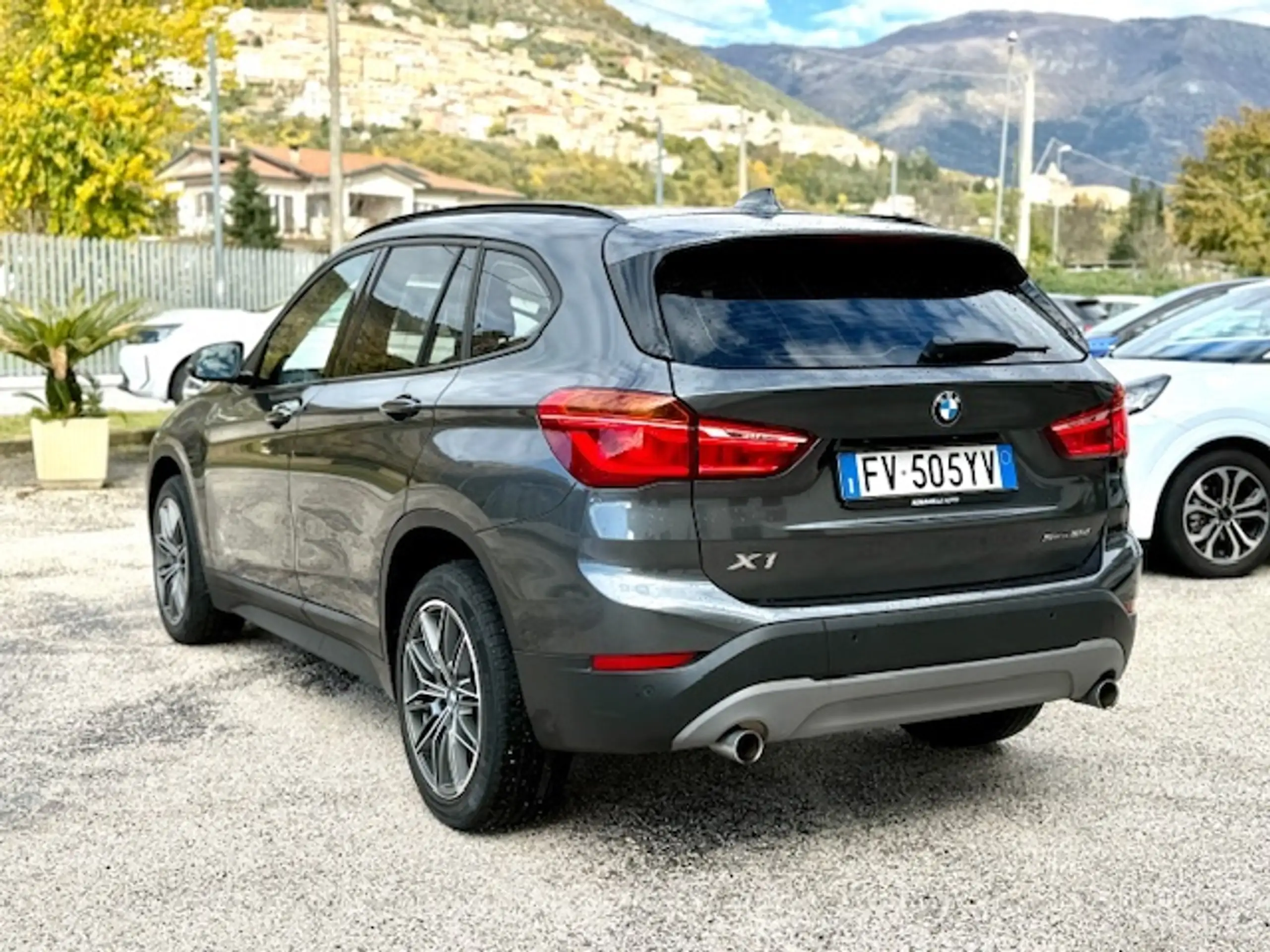 BMW - X1