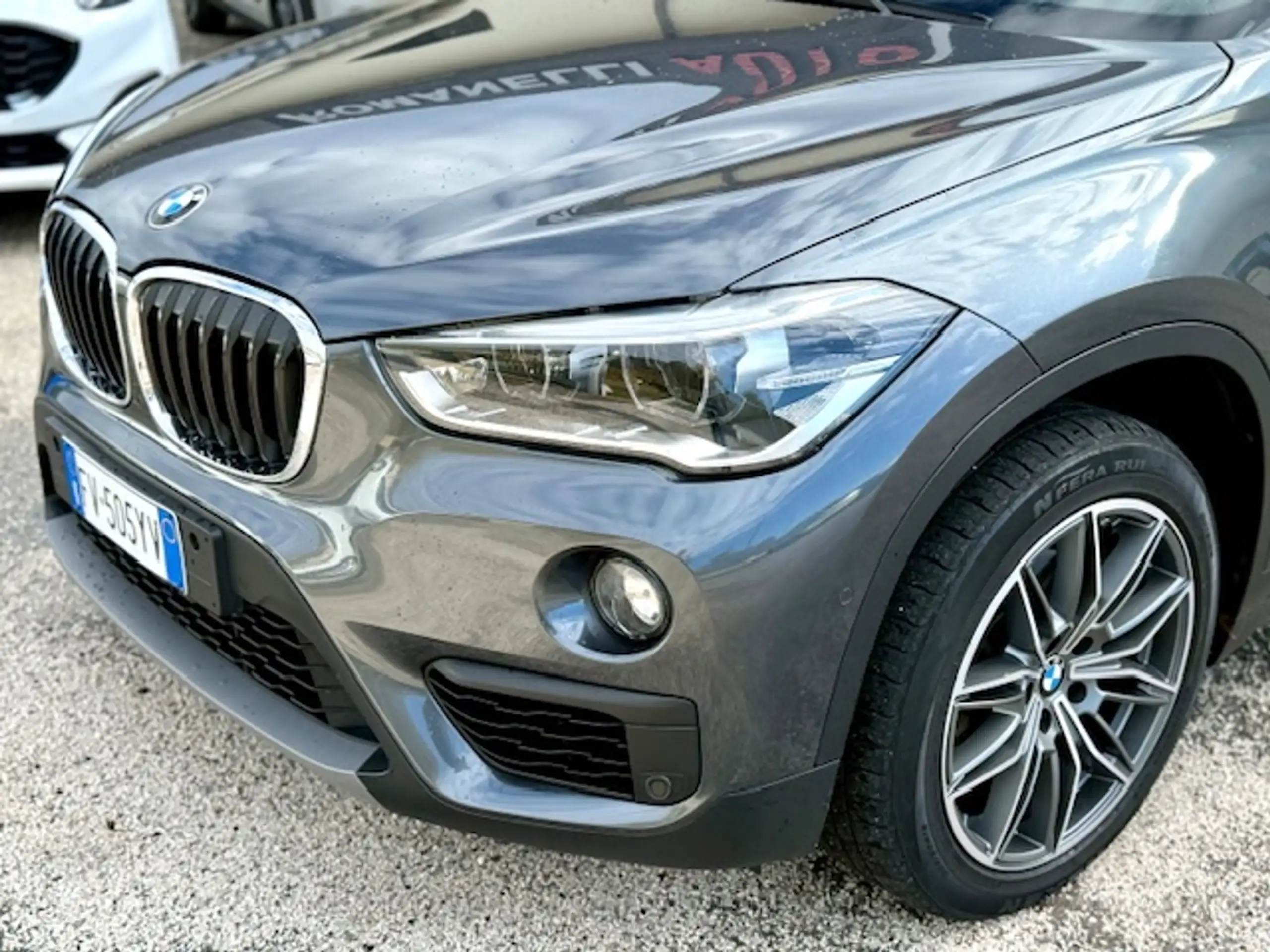 BMW - X1