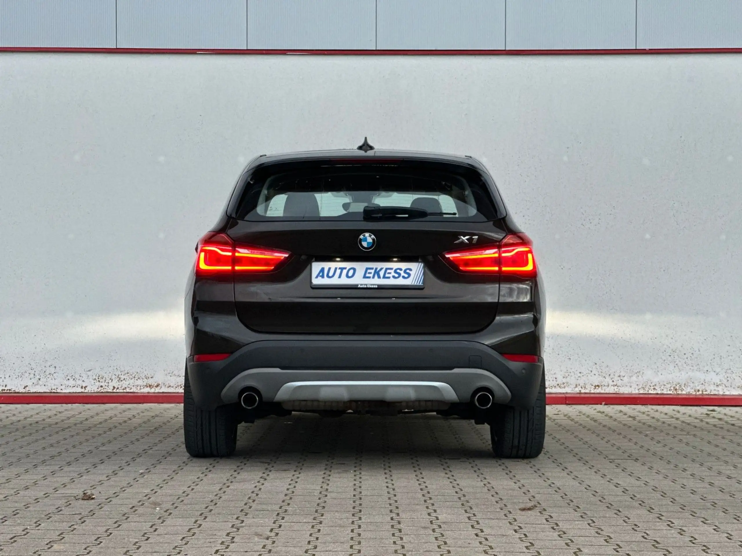 BMW - X1