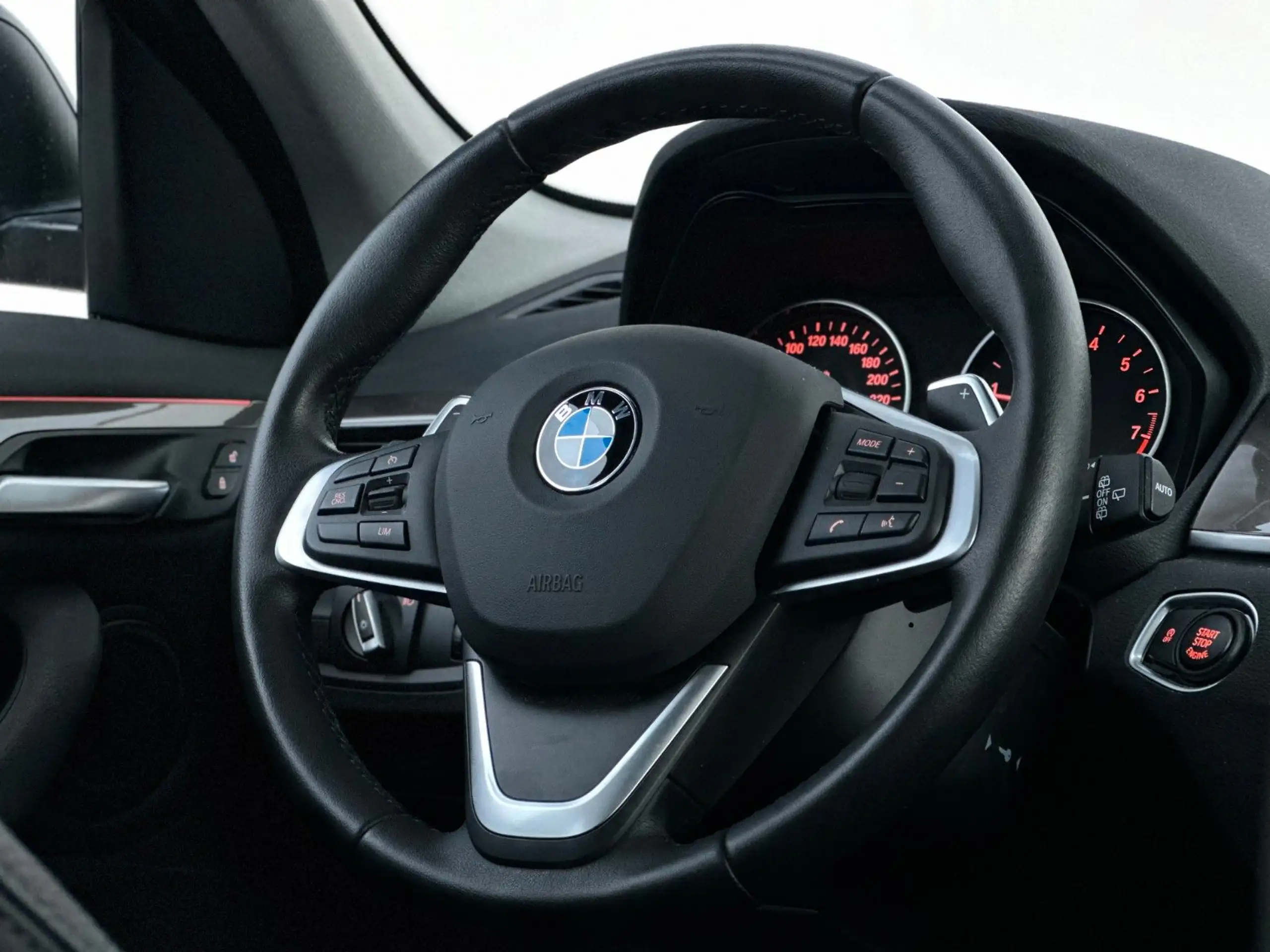 BMW - X1