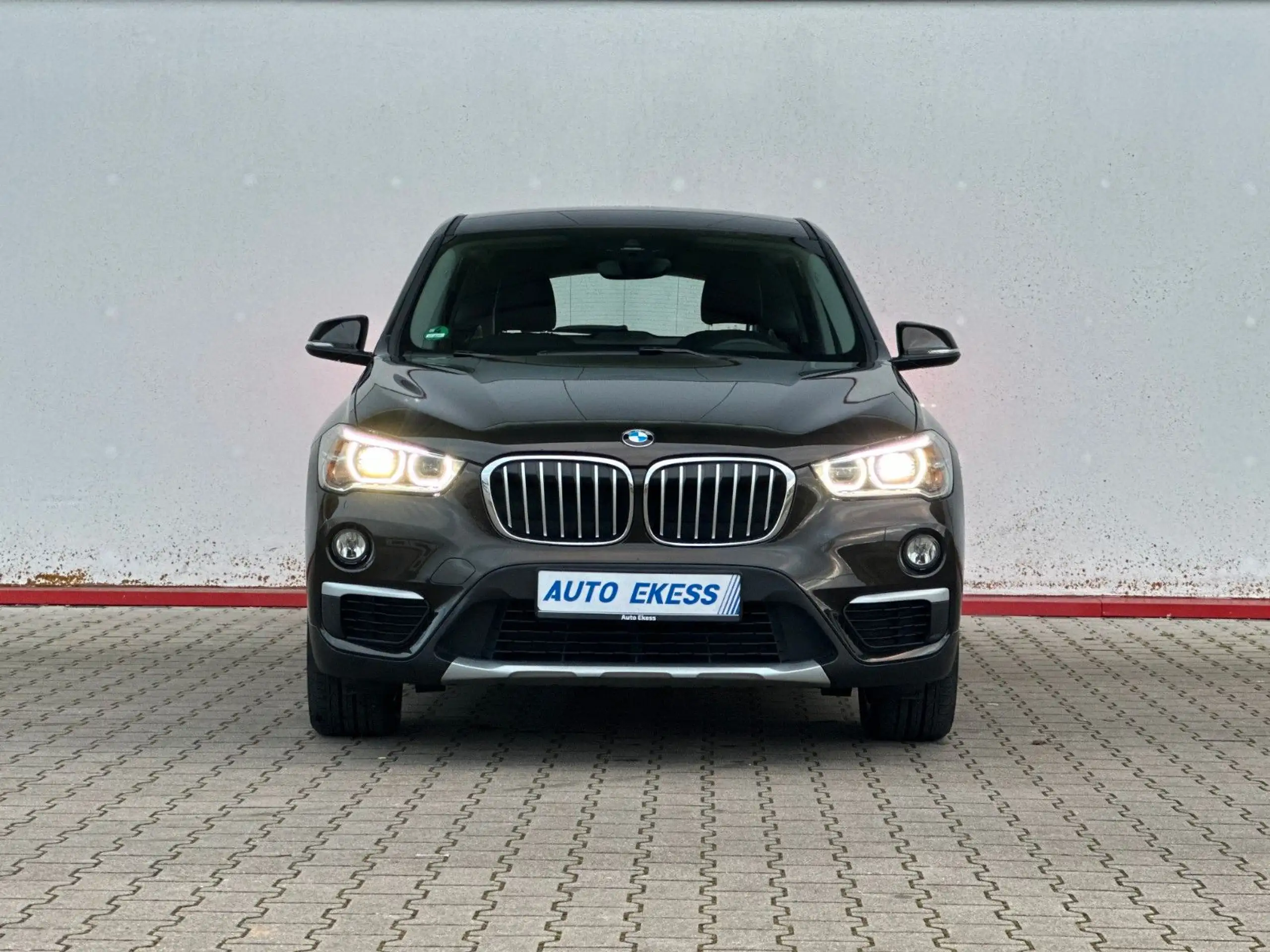 BMW - X1