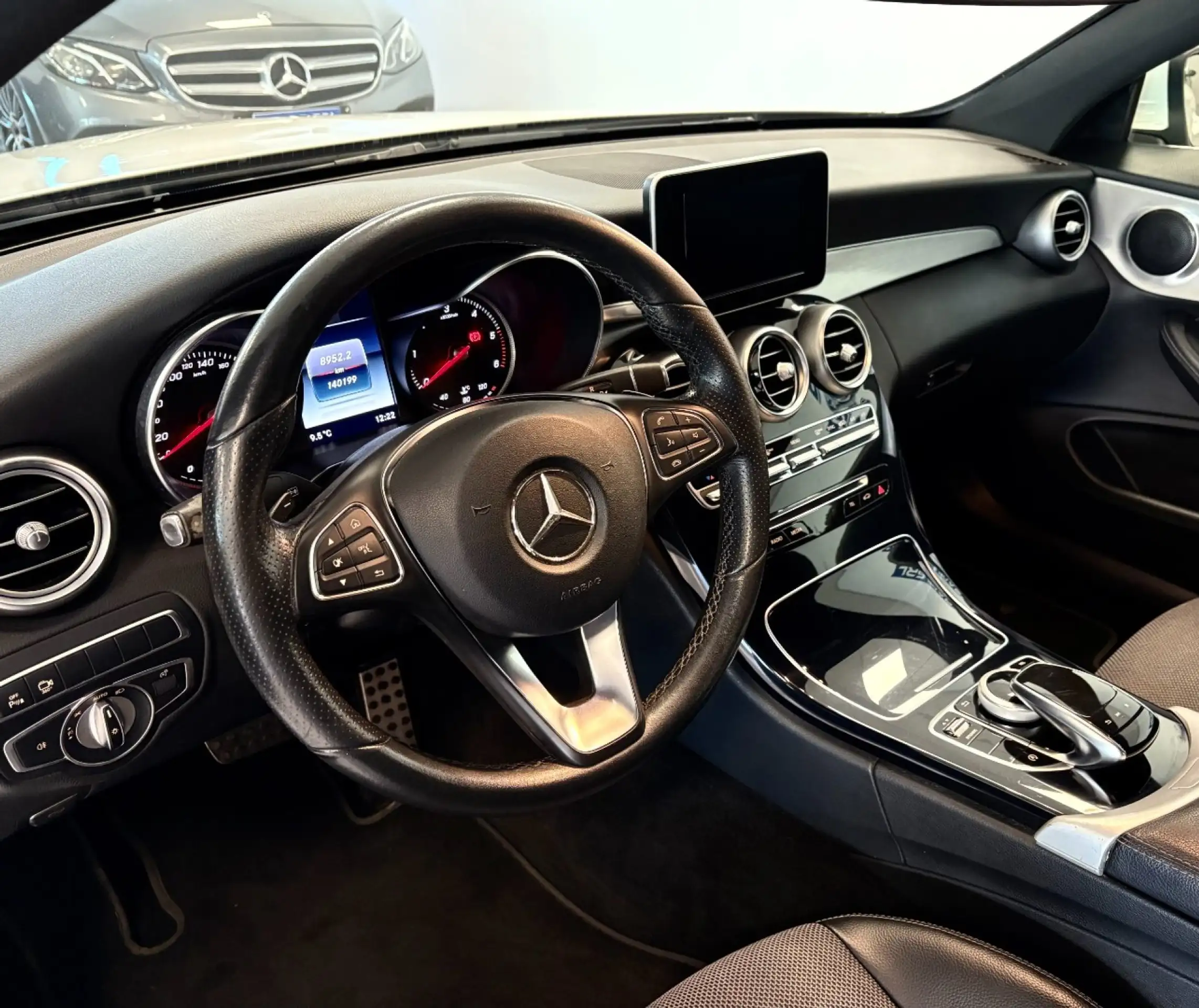 Mercedes-Benz - C 220