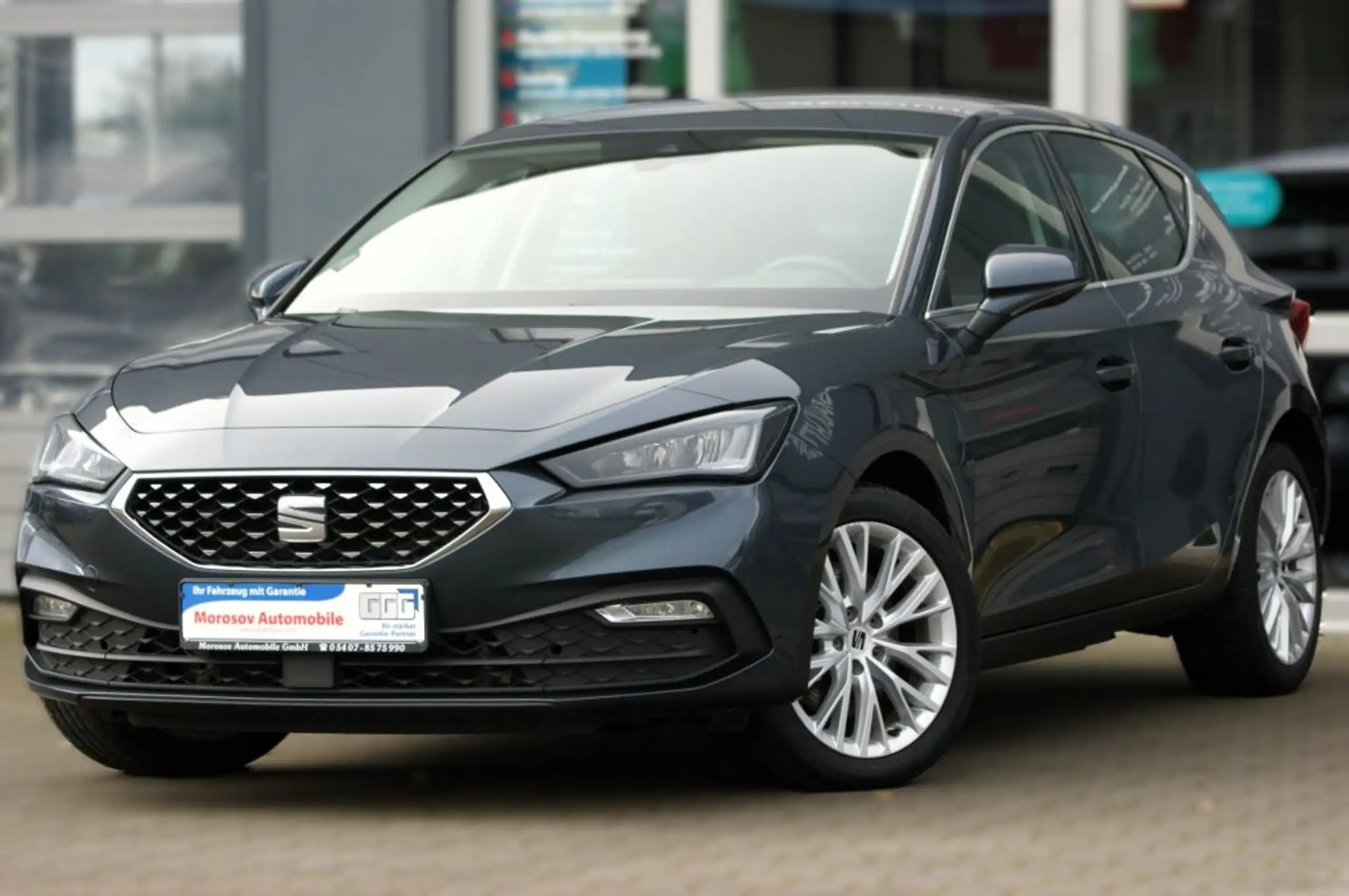 SEAT - Leon