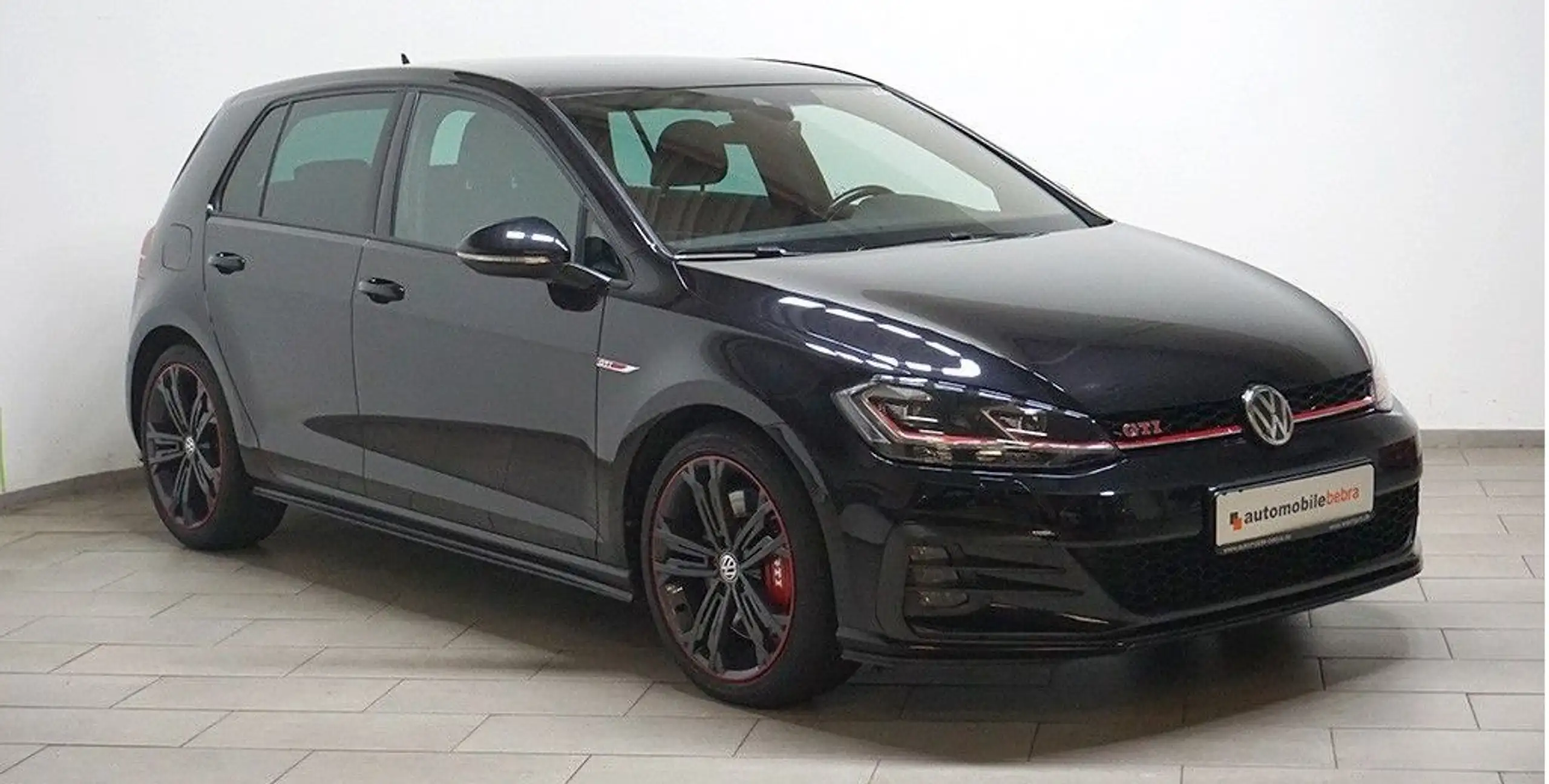 Volkswagen - Golf GTI