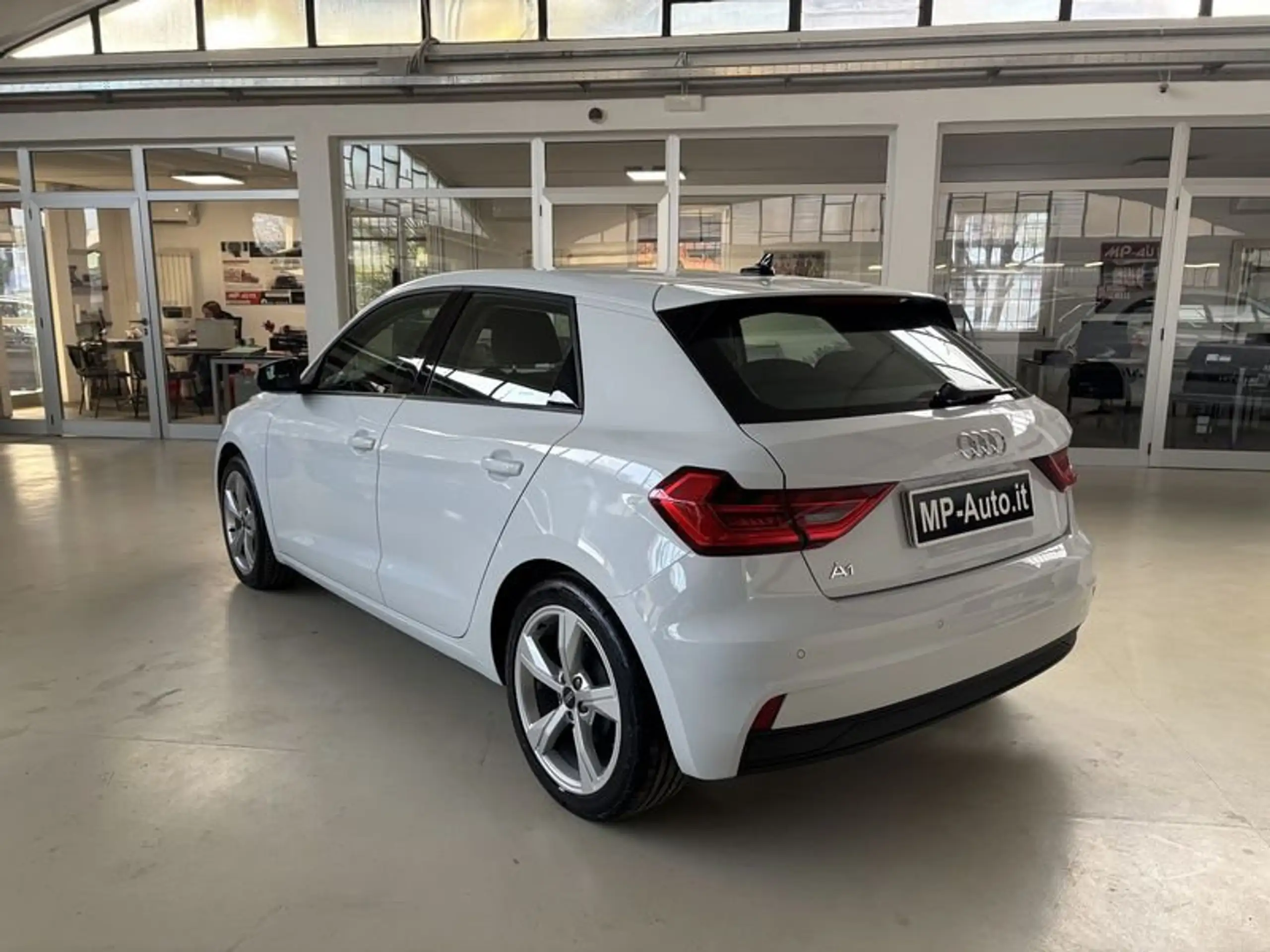 Audi - A1