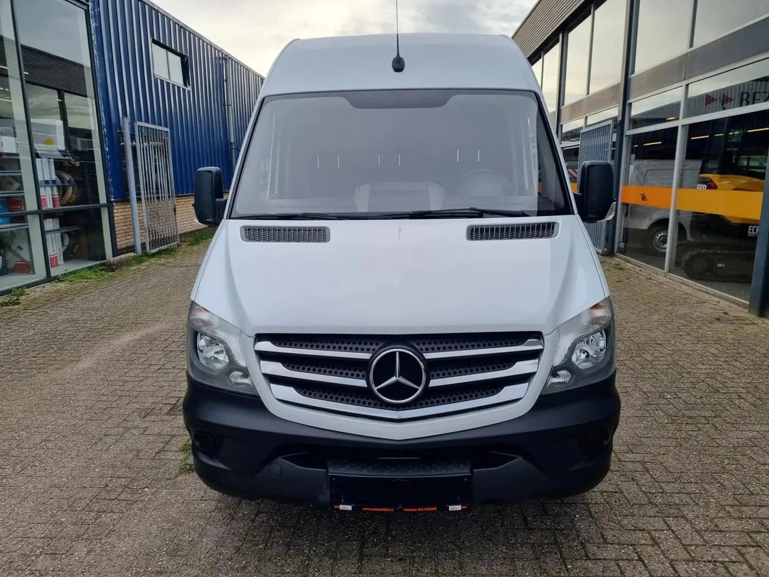 Mercedes-Benz - Sprinter