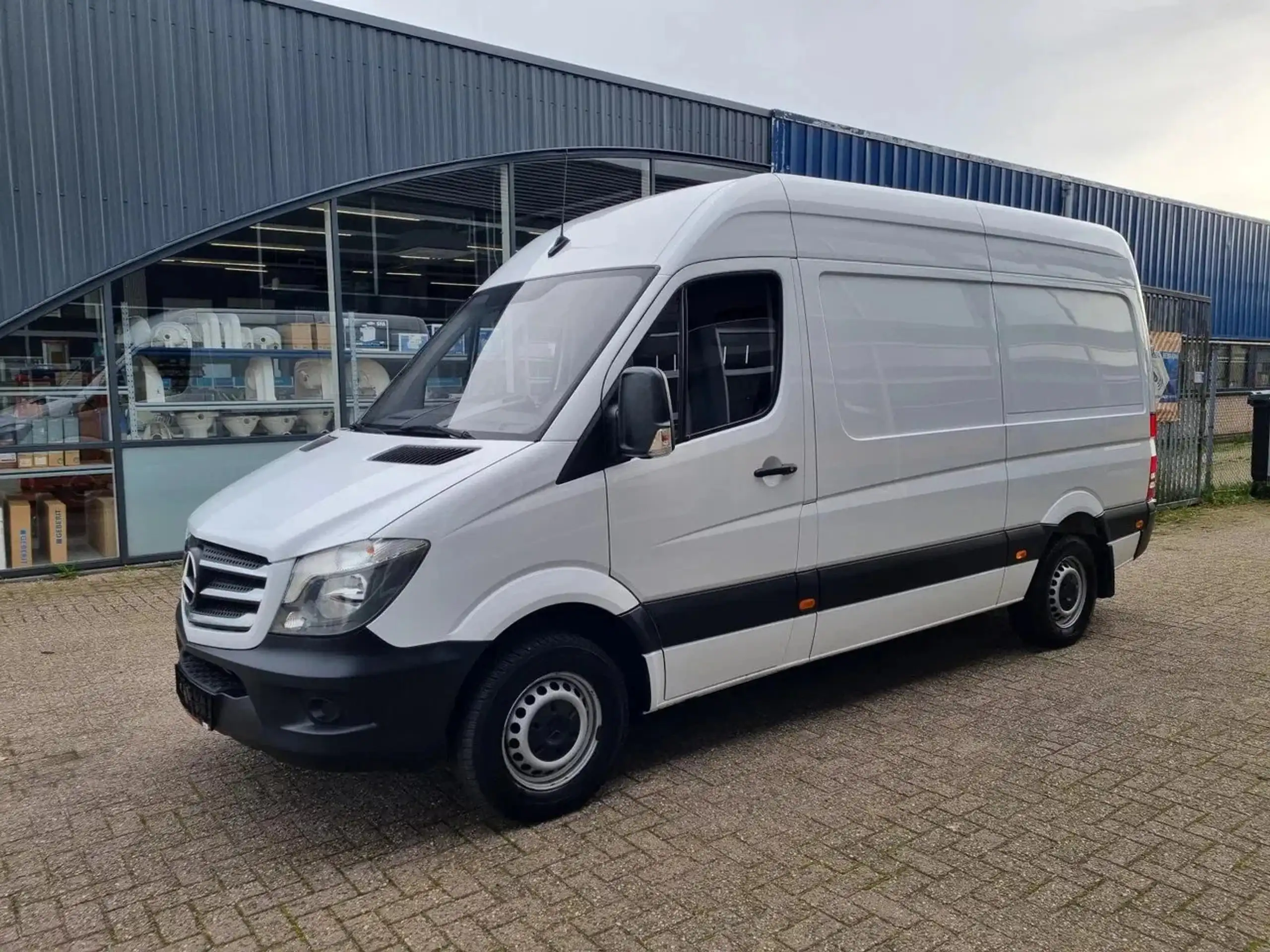 Mercedes-Benz - Sprinter