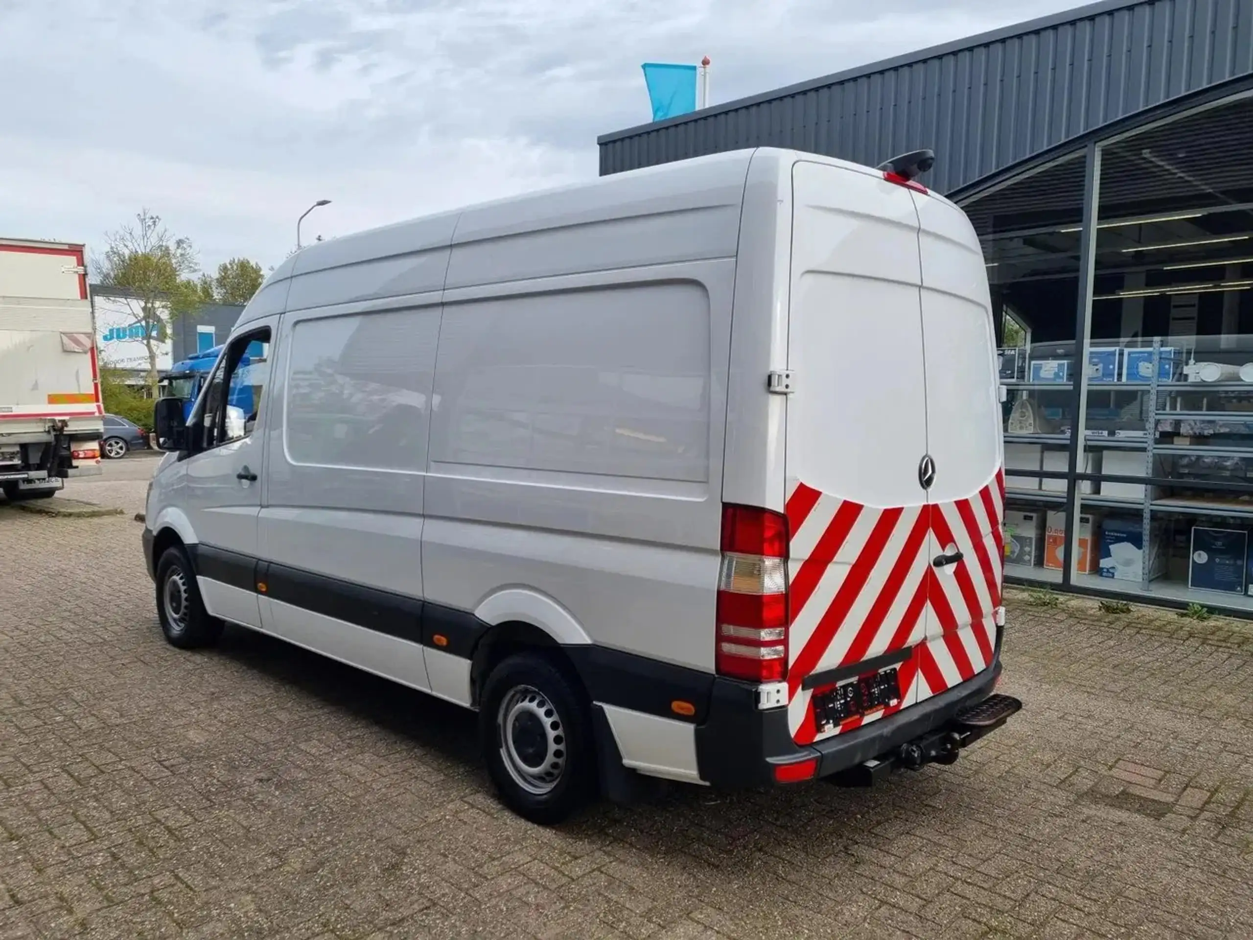 Mercedes-Benz - Sprinter