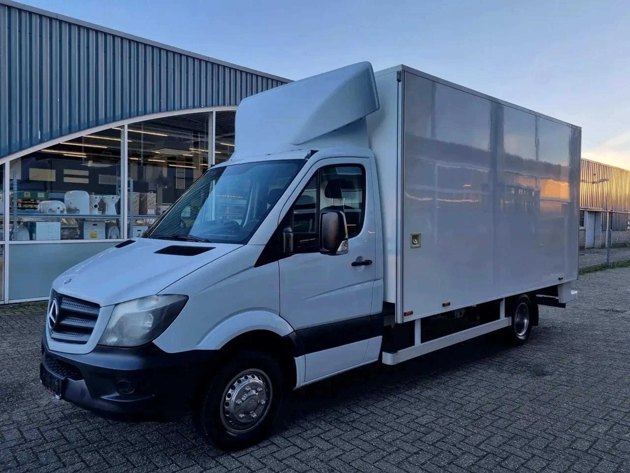 Mercedes-Benz - Sprinter