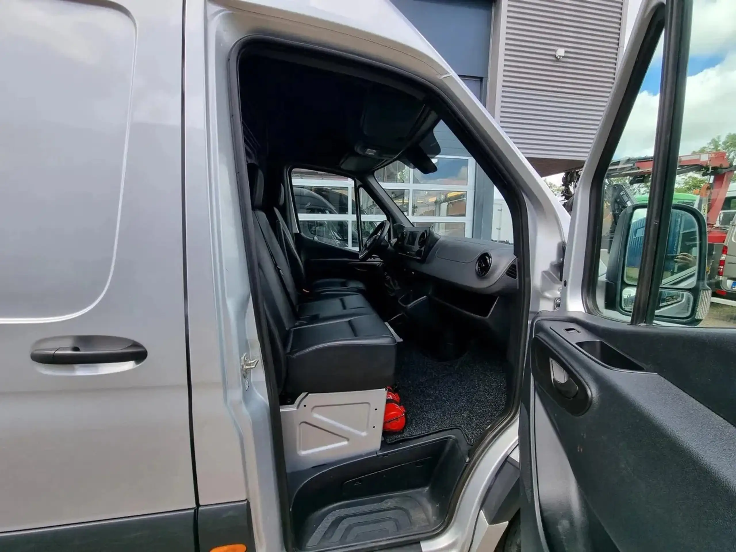 Mercedes-Benz - Sprinter