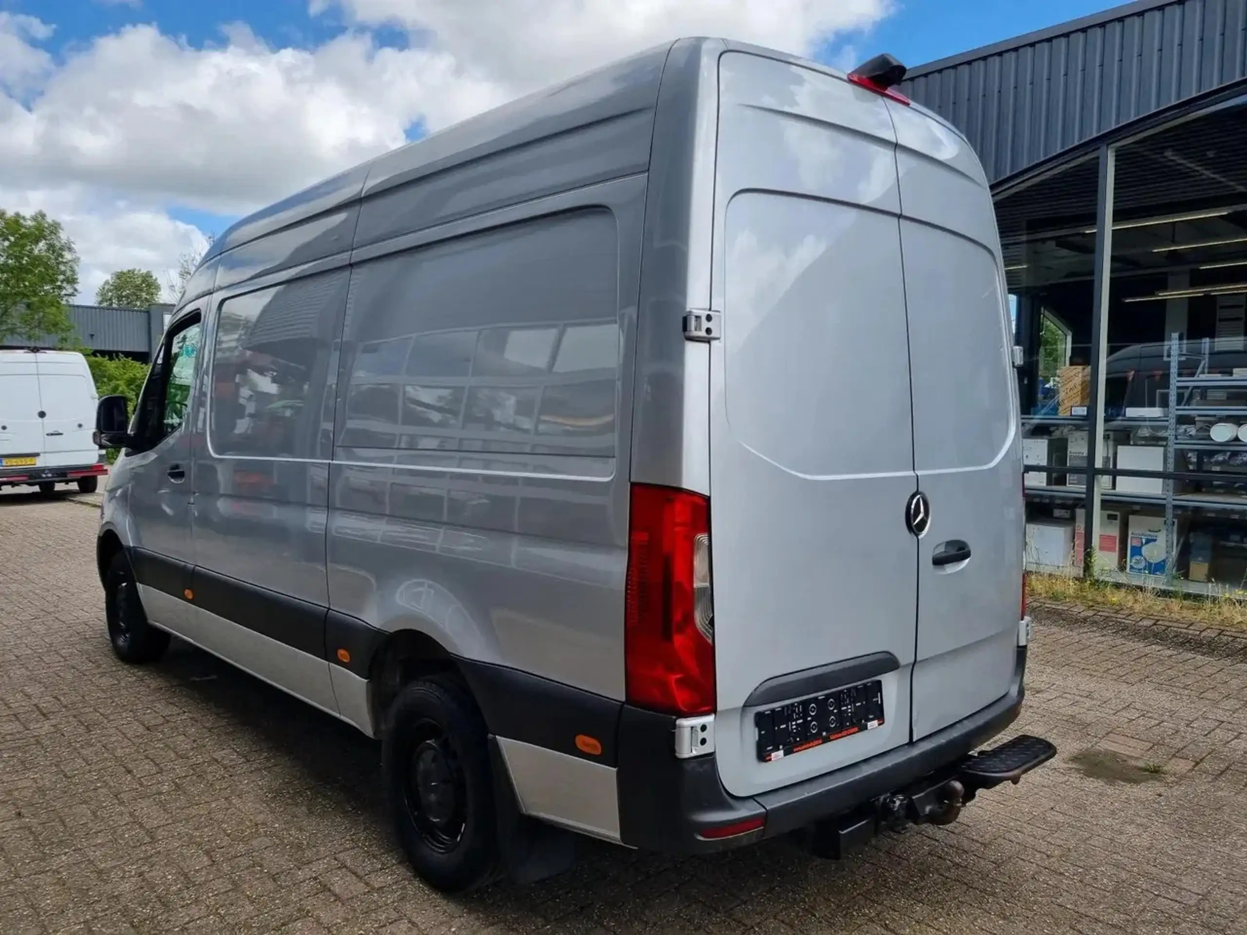 Mercedes-Benz - Sprinter