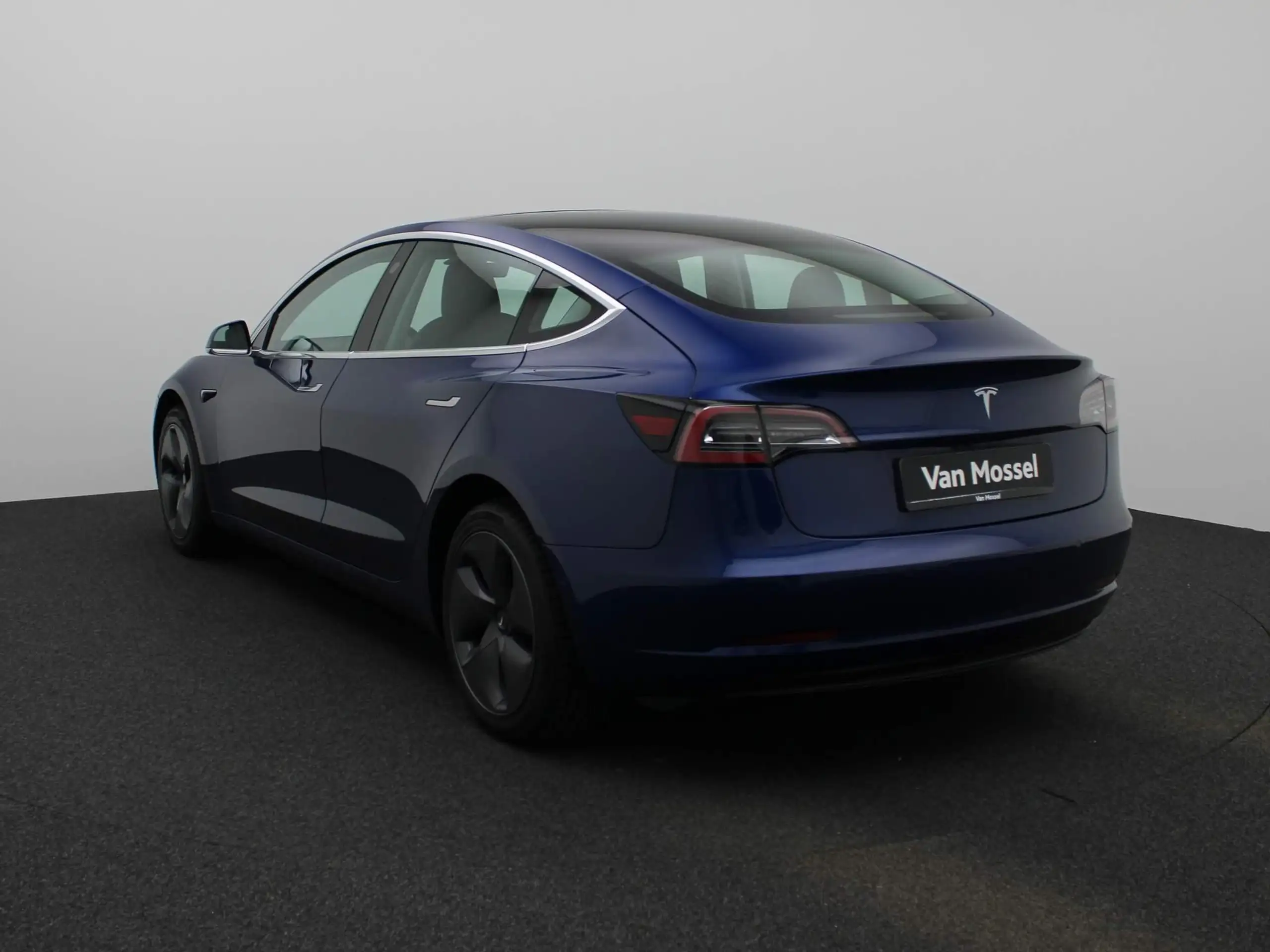 Tesla - Model 3