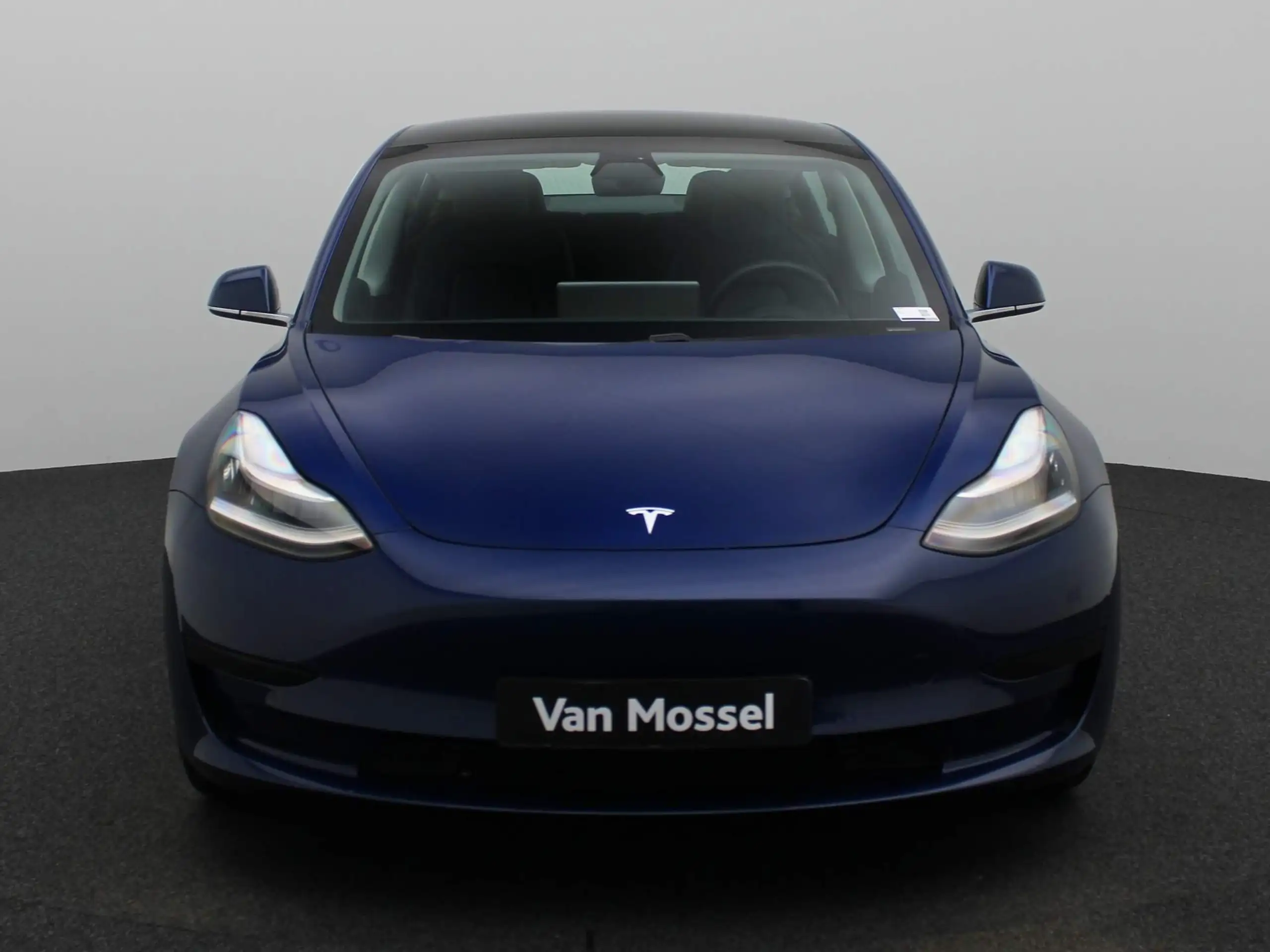 Tesla - Model 3