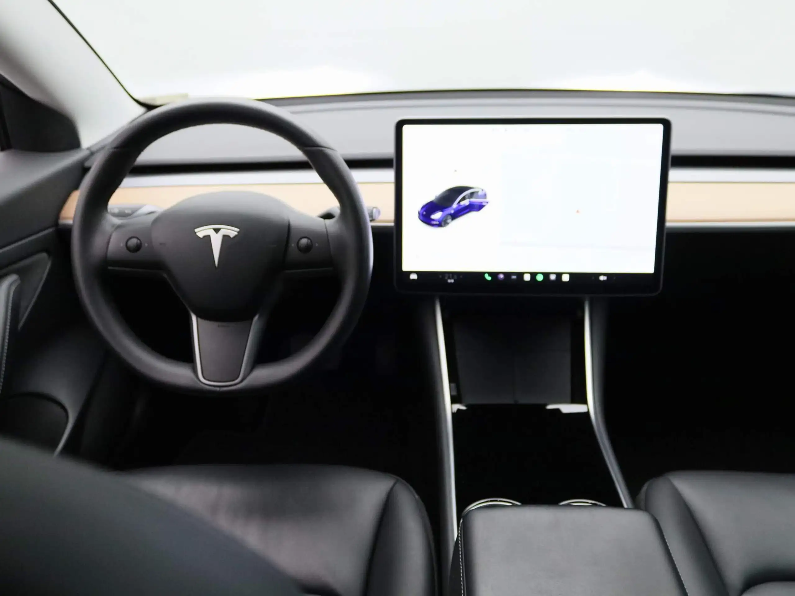 Tesla - Model 3