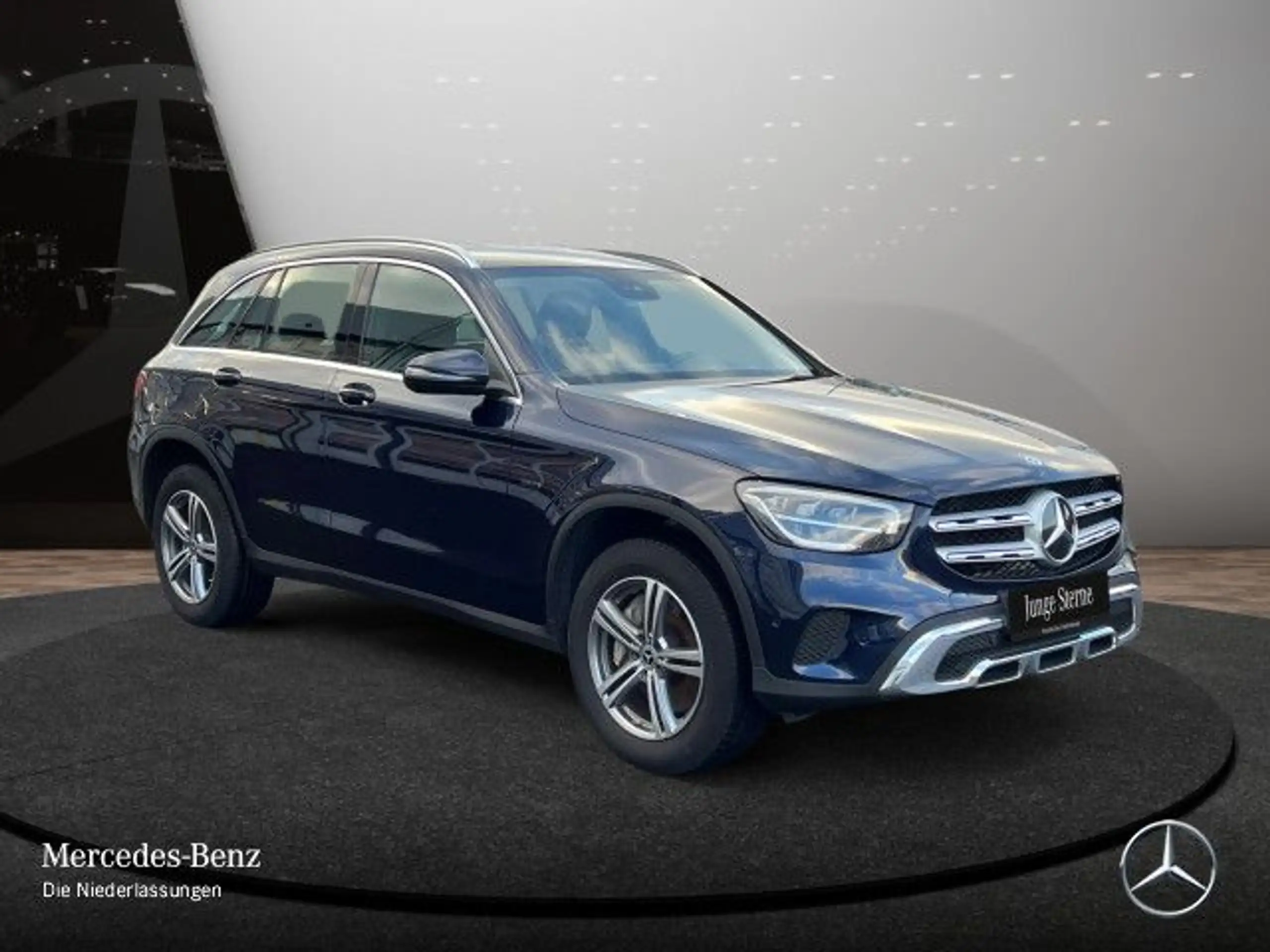 Mercedes-Benz - GLC 300