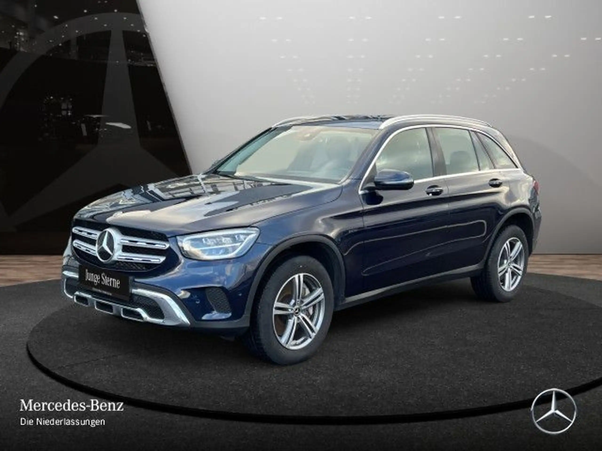 Mercedes-Benz - GLC 300