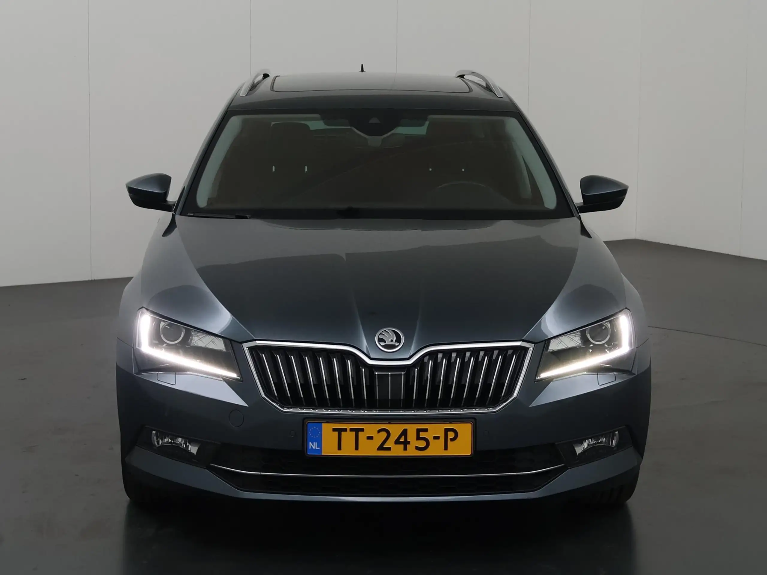 Skoda - Superb