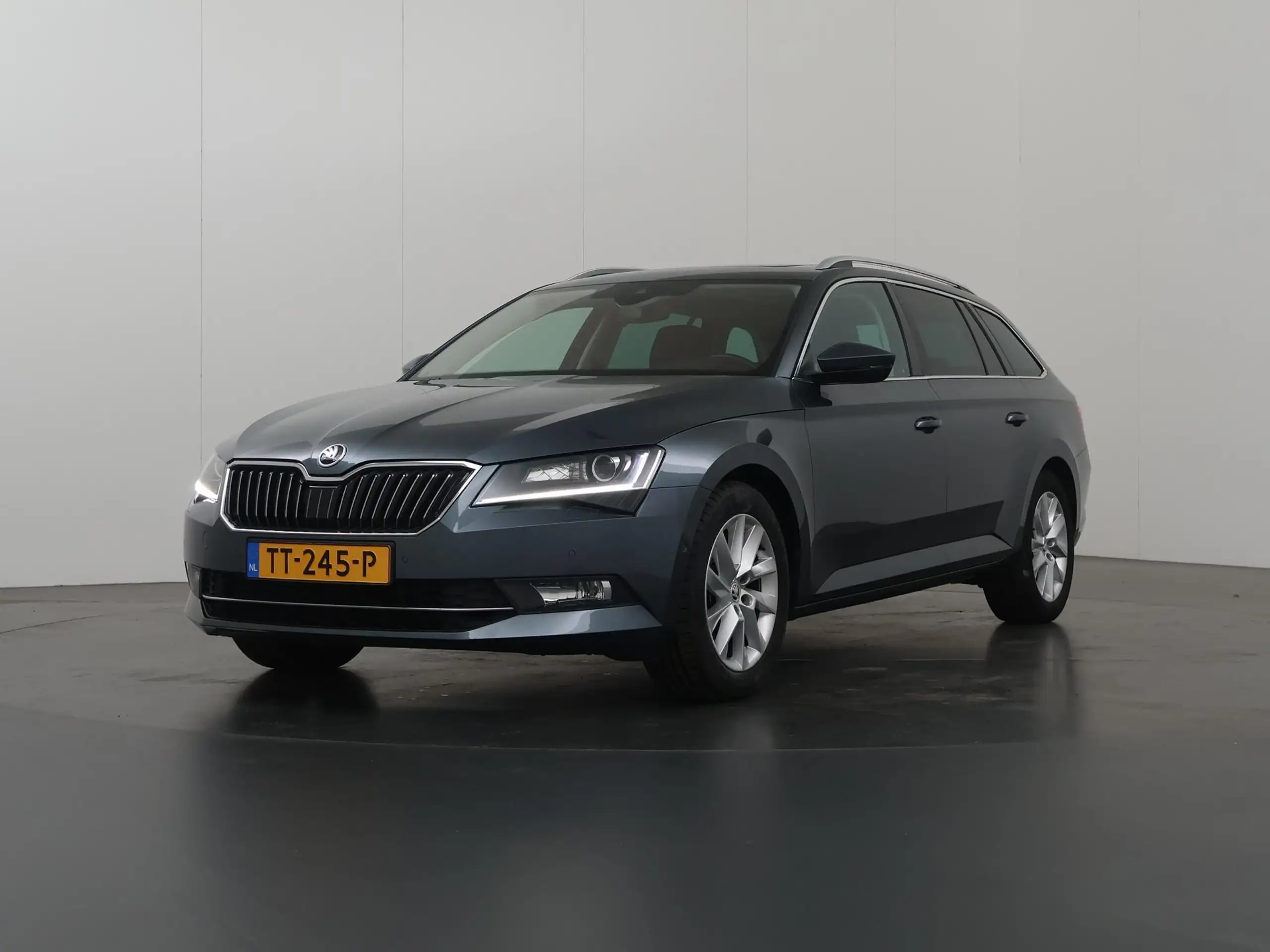 Skoda - Superb