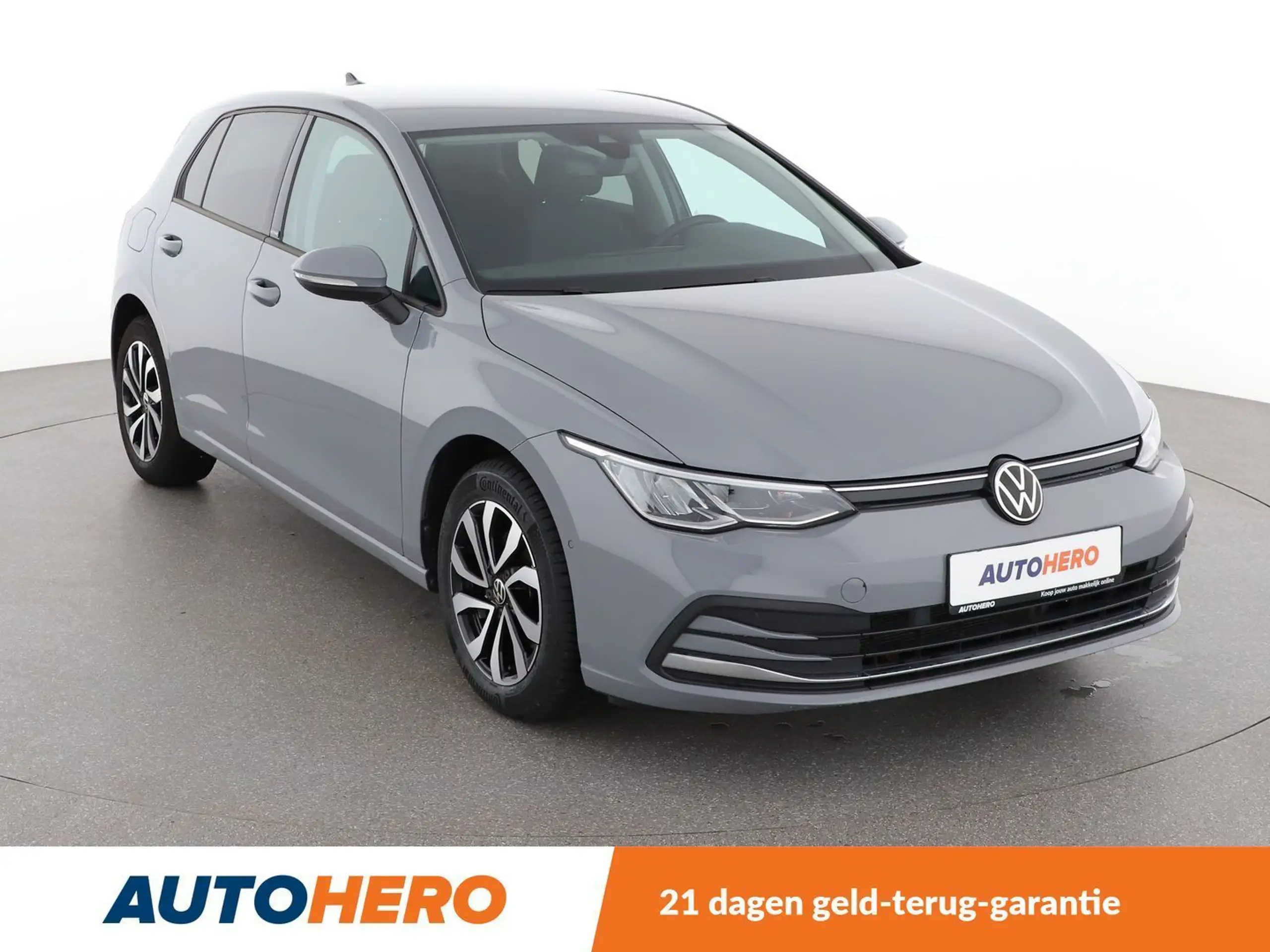 Volkswagen - Golf